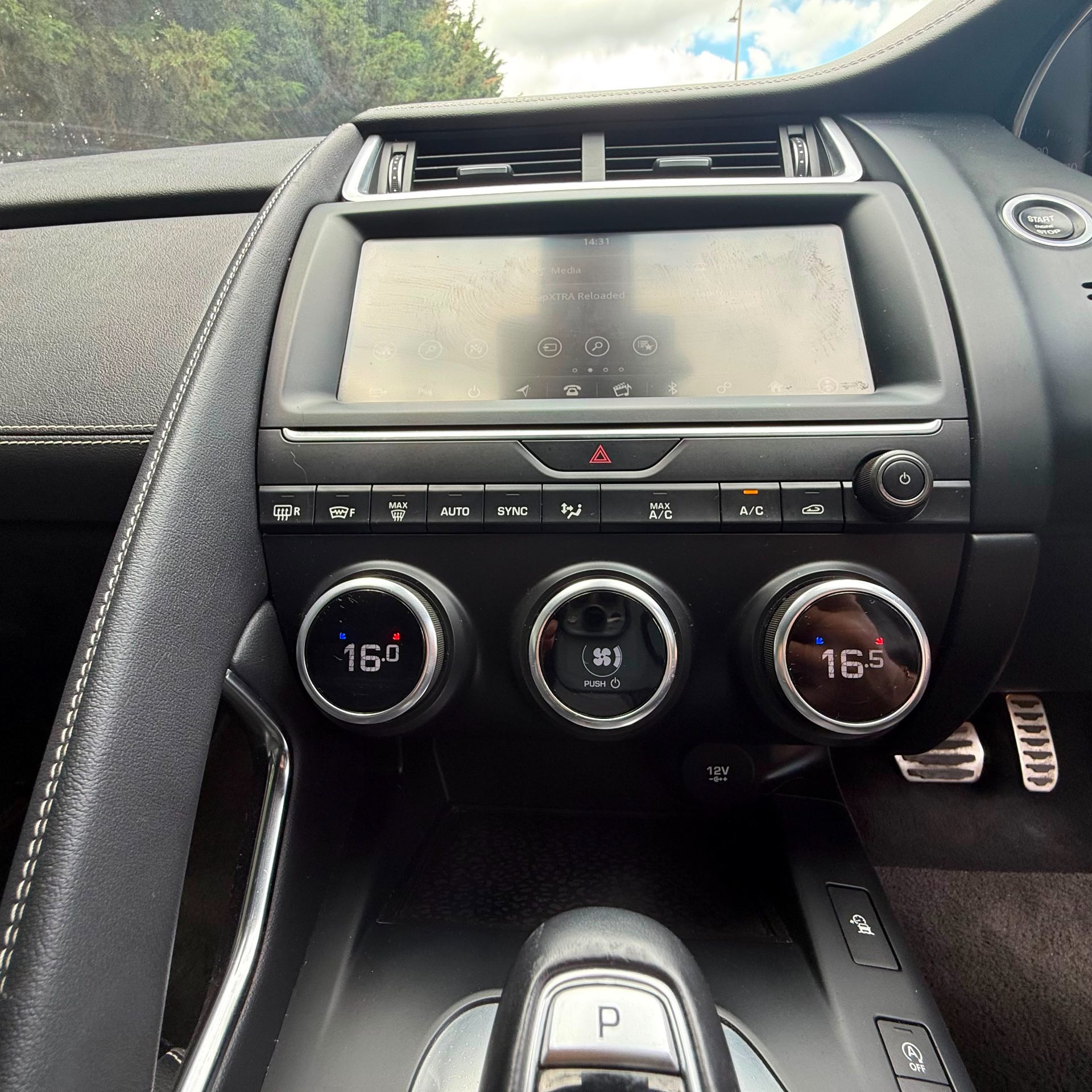 Jaguar Jaguar E-PACE 2.0 D150 R-Dynamic S SUV 5dr Diesel Auto AWD Euro 6 (s/s) (150 ps) - Image 16