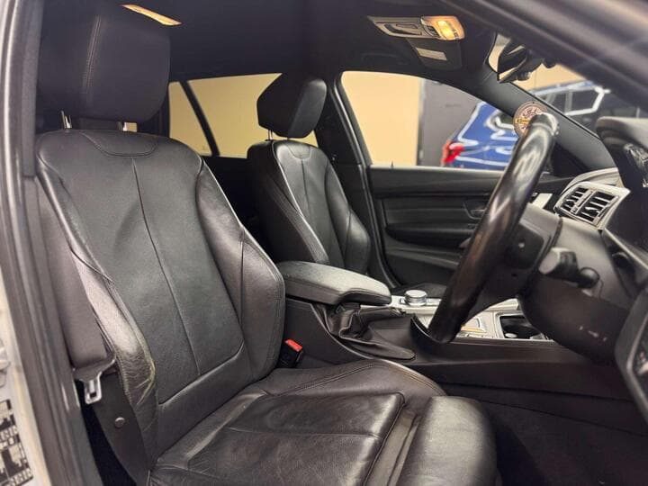 Bmw 3 Series - Image 19