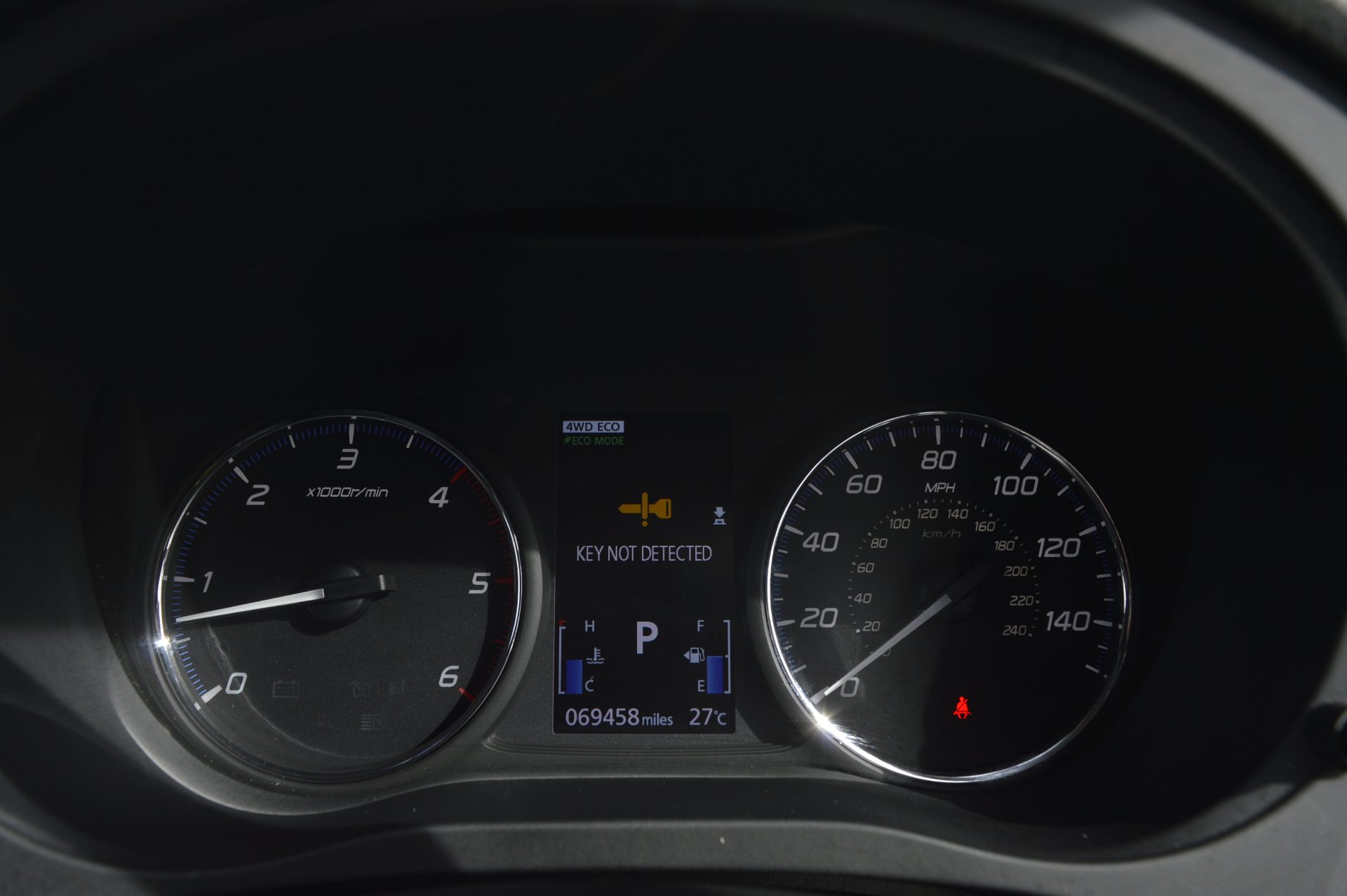 Mitsubishi OUTLANDER 4H - Image 17