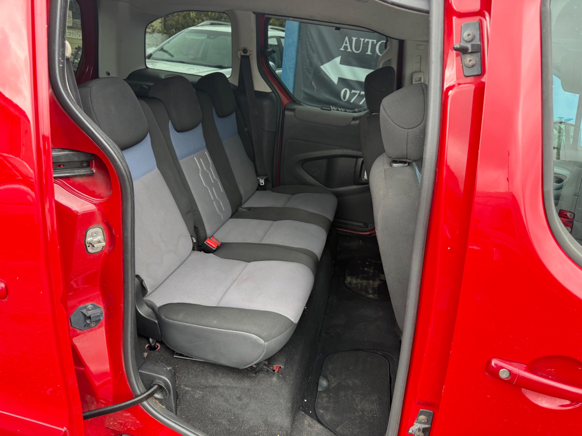 Peugeot Partner teepee - Image 9