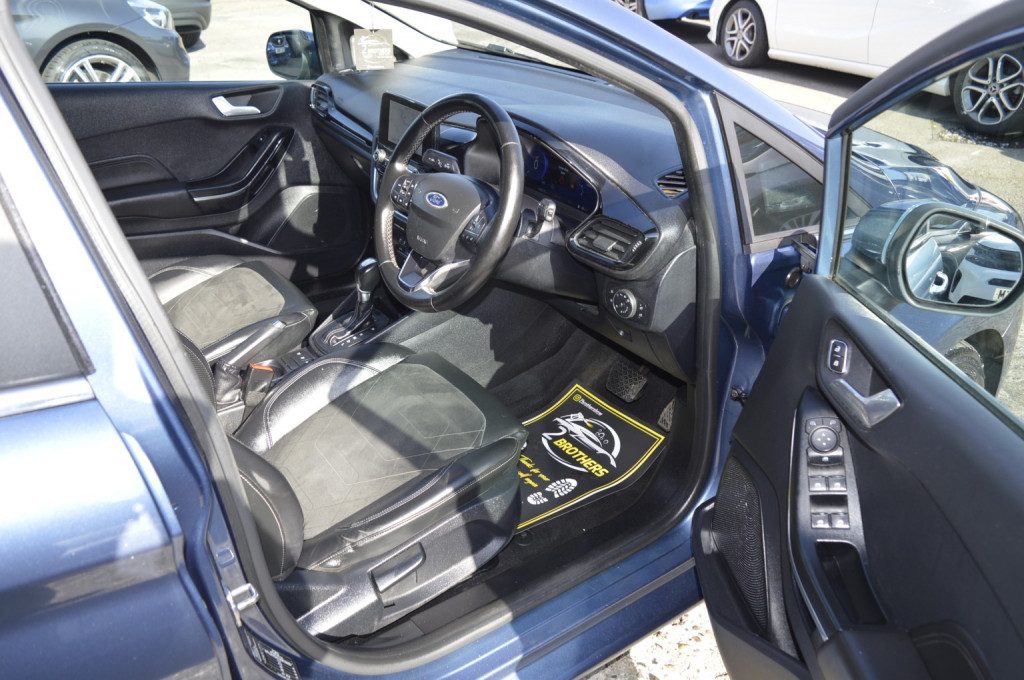 Ford Fiesta - Image 11