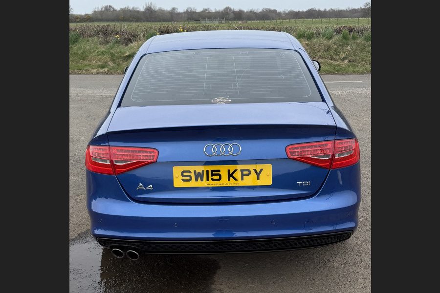 Audi A4, A4 Black Edition - Image 3