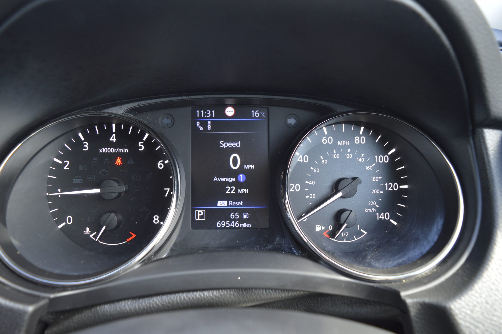 Nissan X-TRAIL TEKNA AUTO 7 SEATS - Image 18