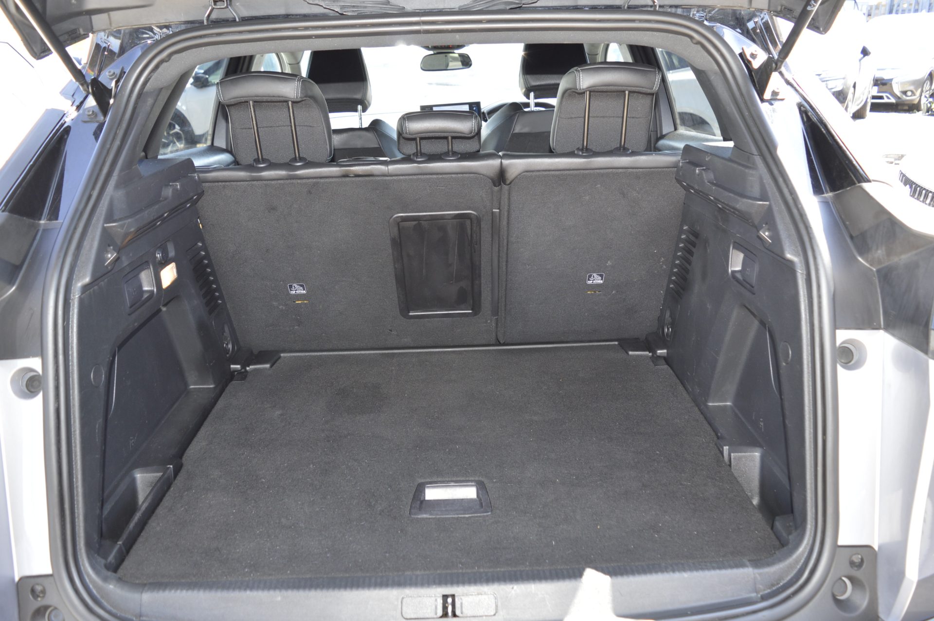 Peugeot 3008 - Image 9