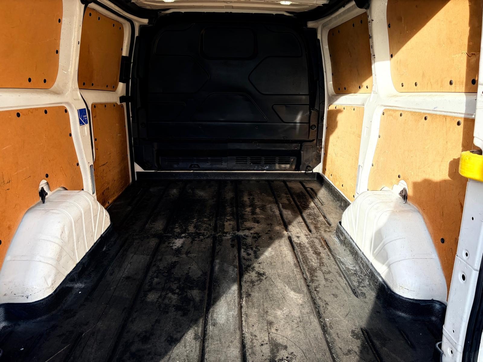 Ford Transit Custom 2.0 Tdci - Image 18