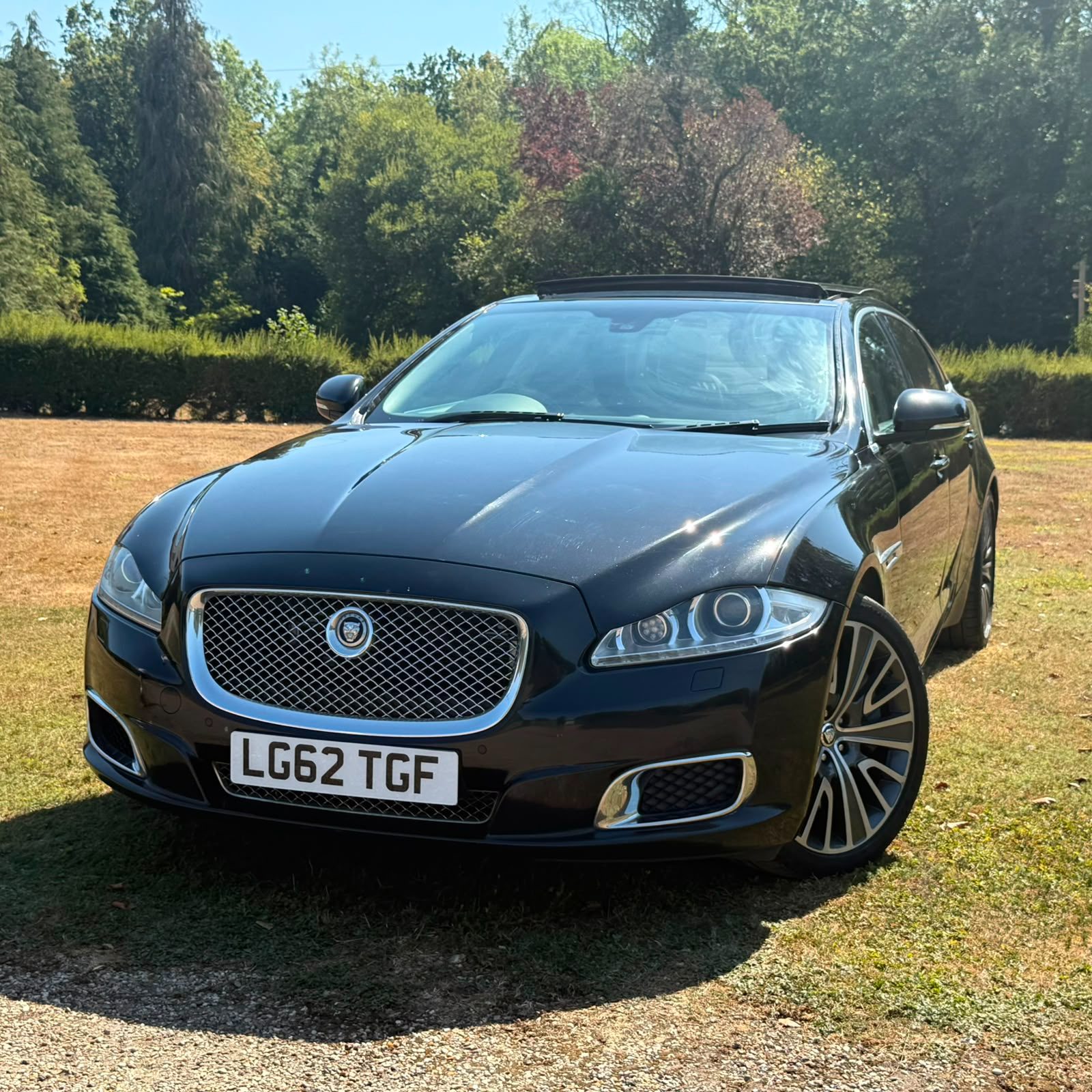 Jaguar Jaguar XJ 5.0 V8 Ultimate Saloon 4dr Petrol Auto Euro 5 (s/s) (LWB) (510 ps) - Image 2