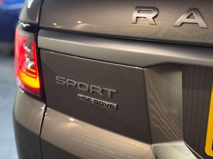 Land Rover Range Rover Sport - Image 17