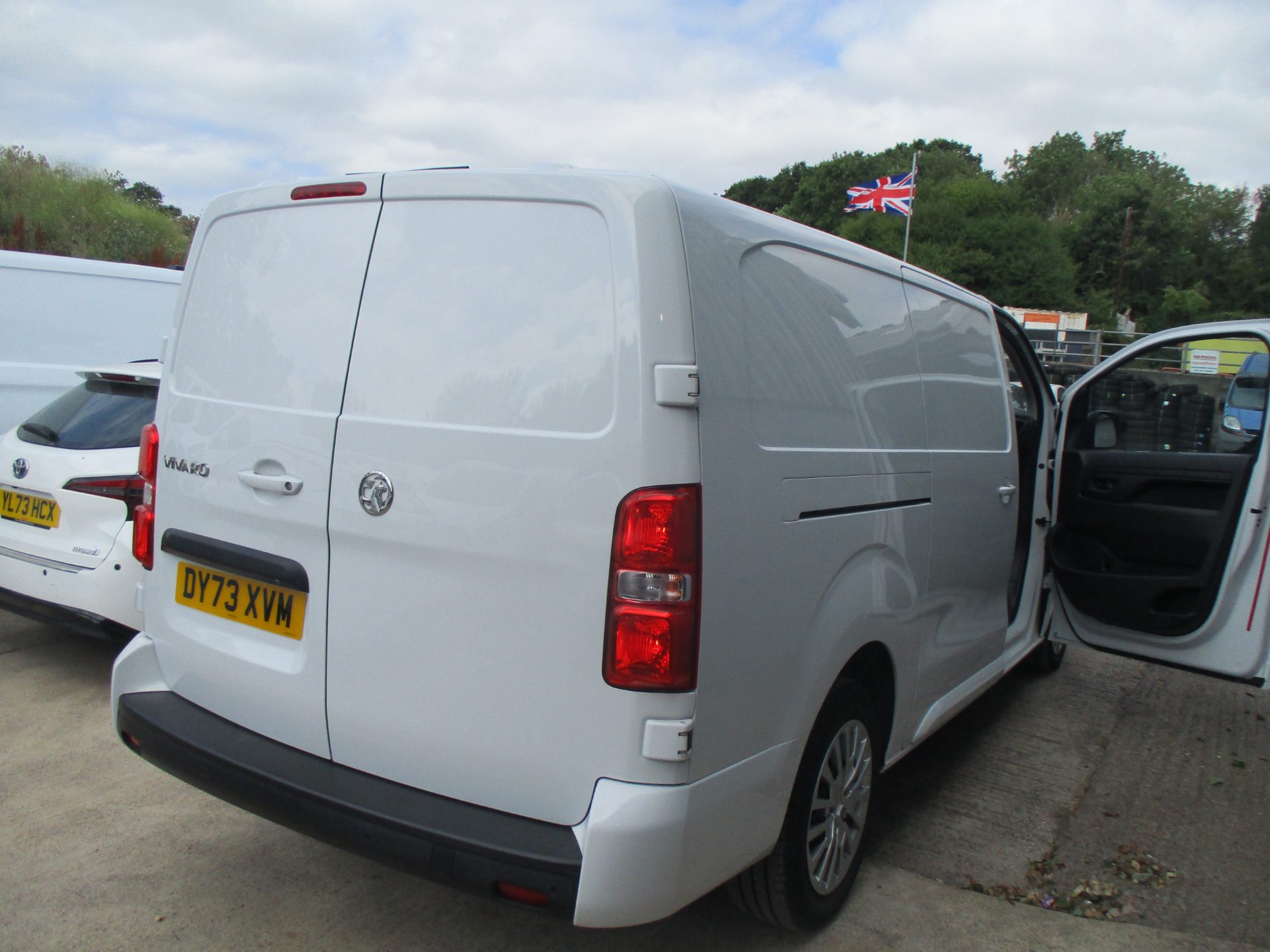Vauxhall VIVARO PRO L2 H1 - Image 11