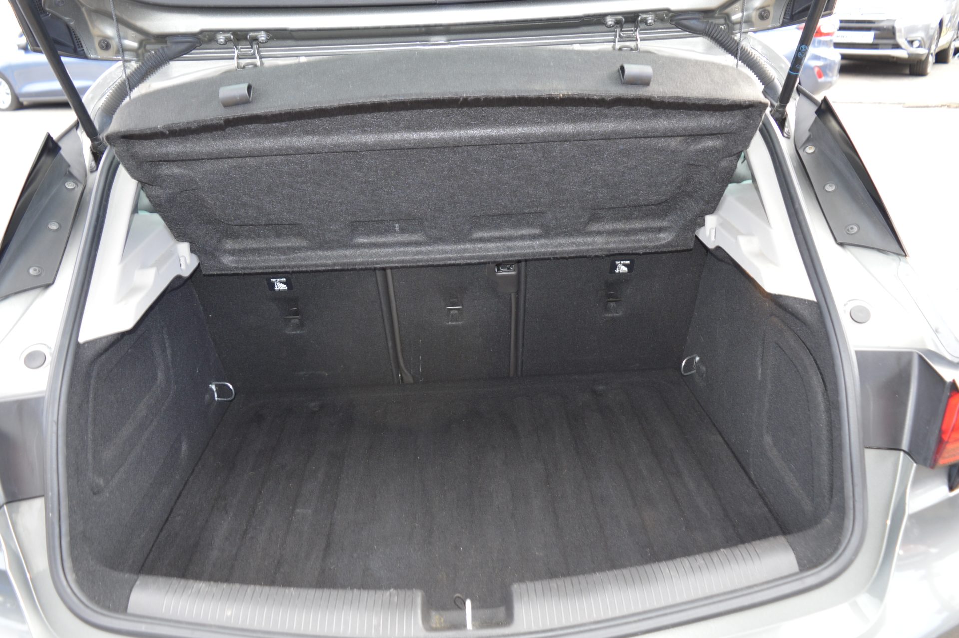 Vauxhall ASTRA ELITE AUTO - Image 9