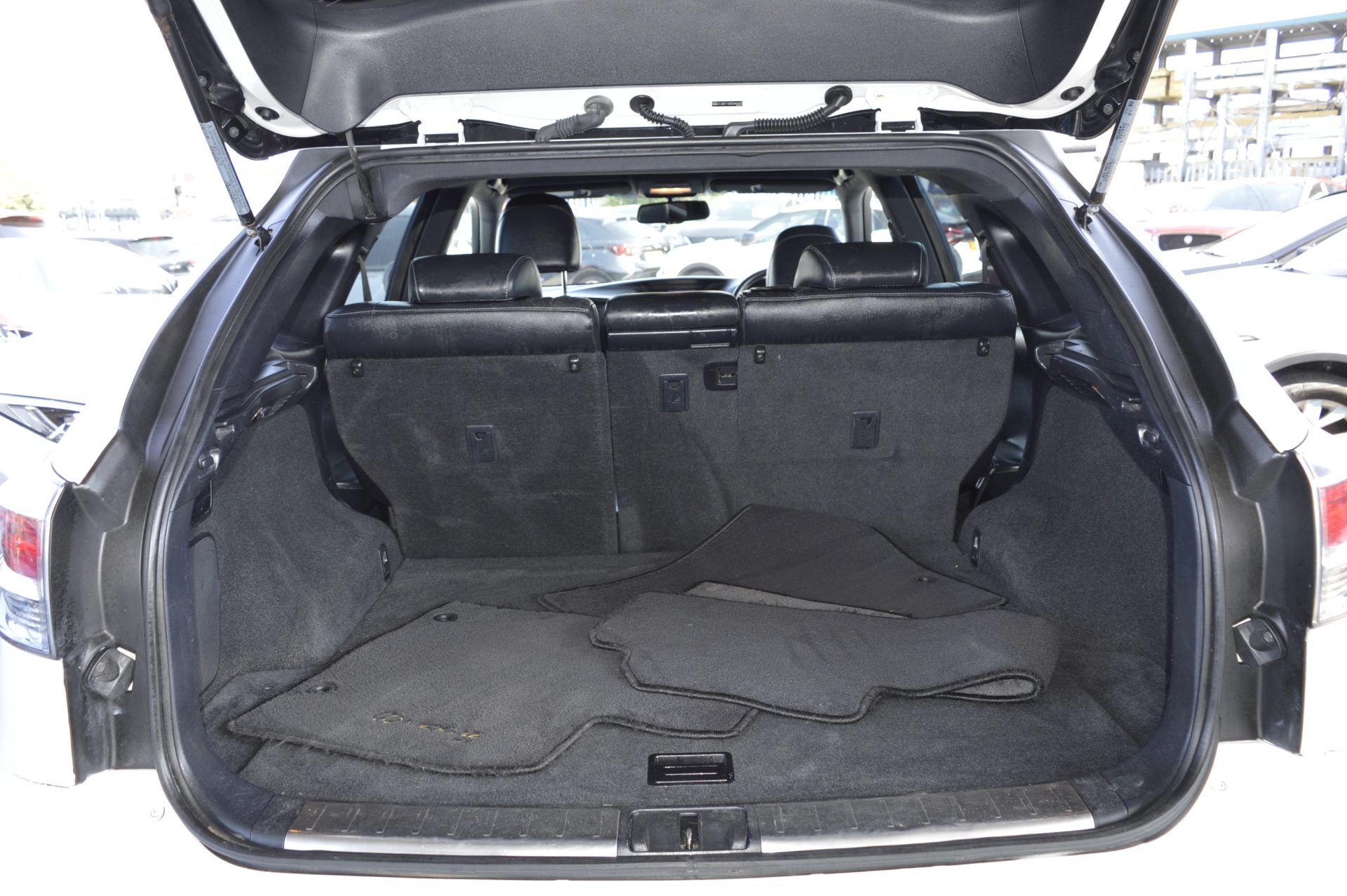 Lexus RX450H - Image 9