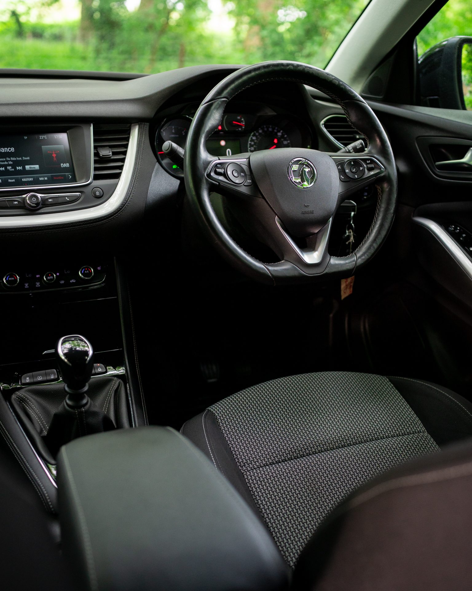 Vauxhall Grandland X 1.5 Turbo D BlueInjection SE - Image 15