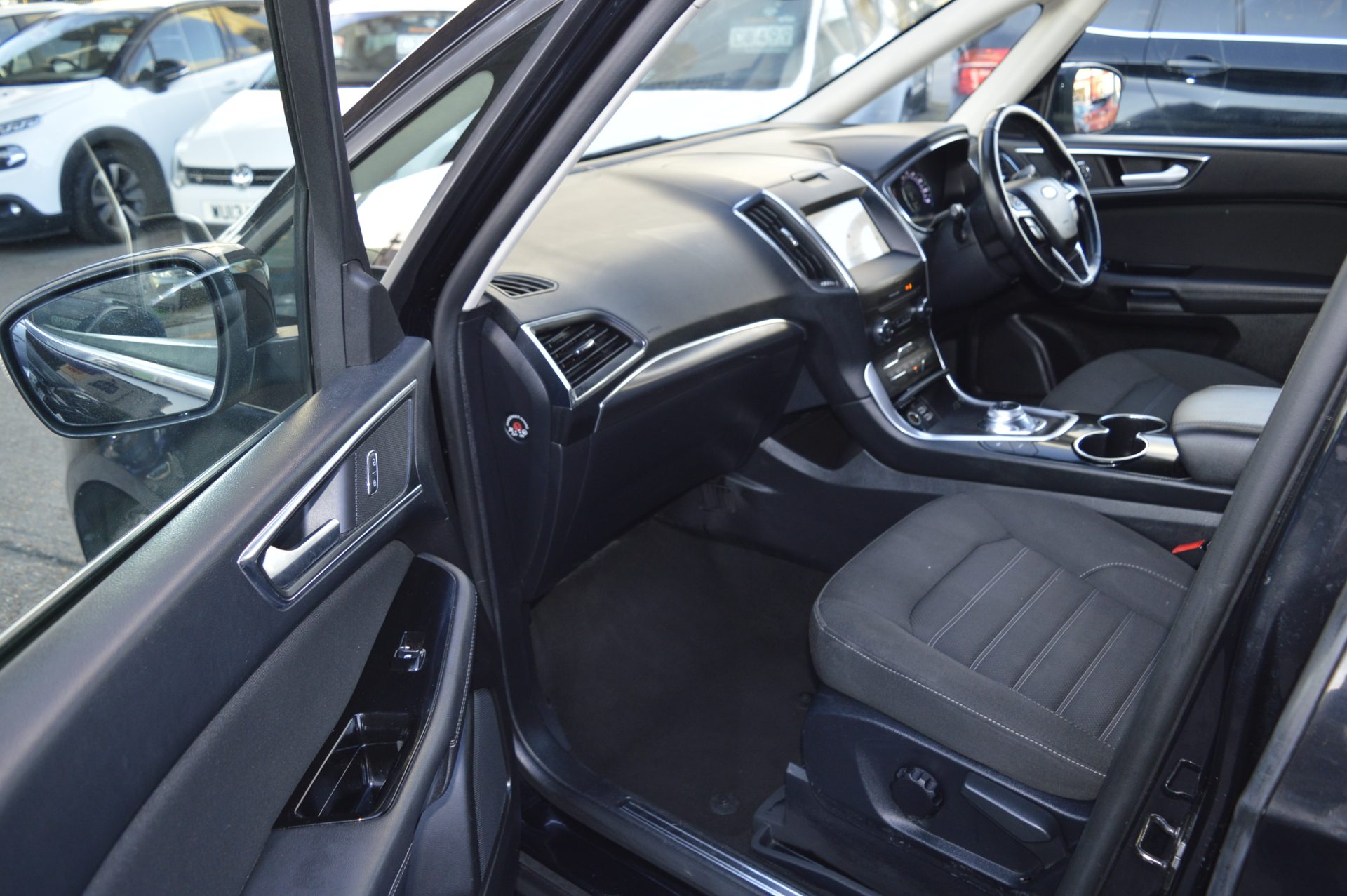 Ford Galaxy - Image 12