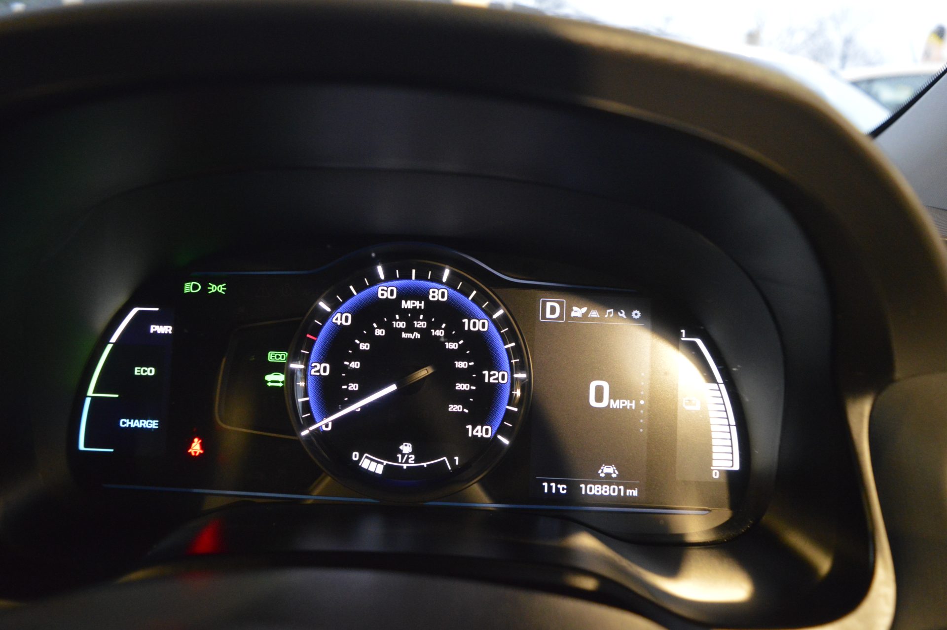Hyundai IONIQ HYBRID AUTO - Image 15