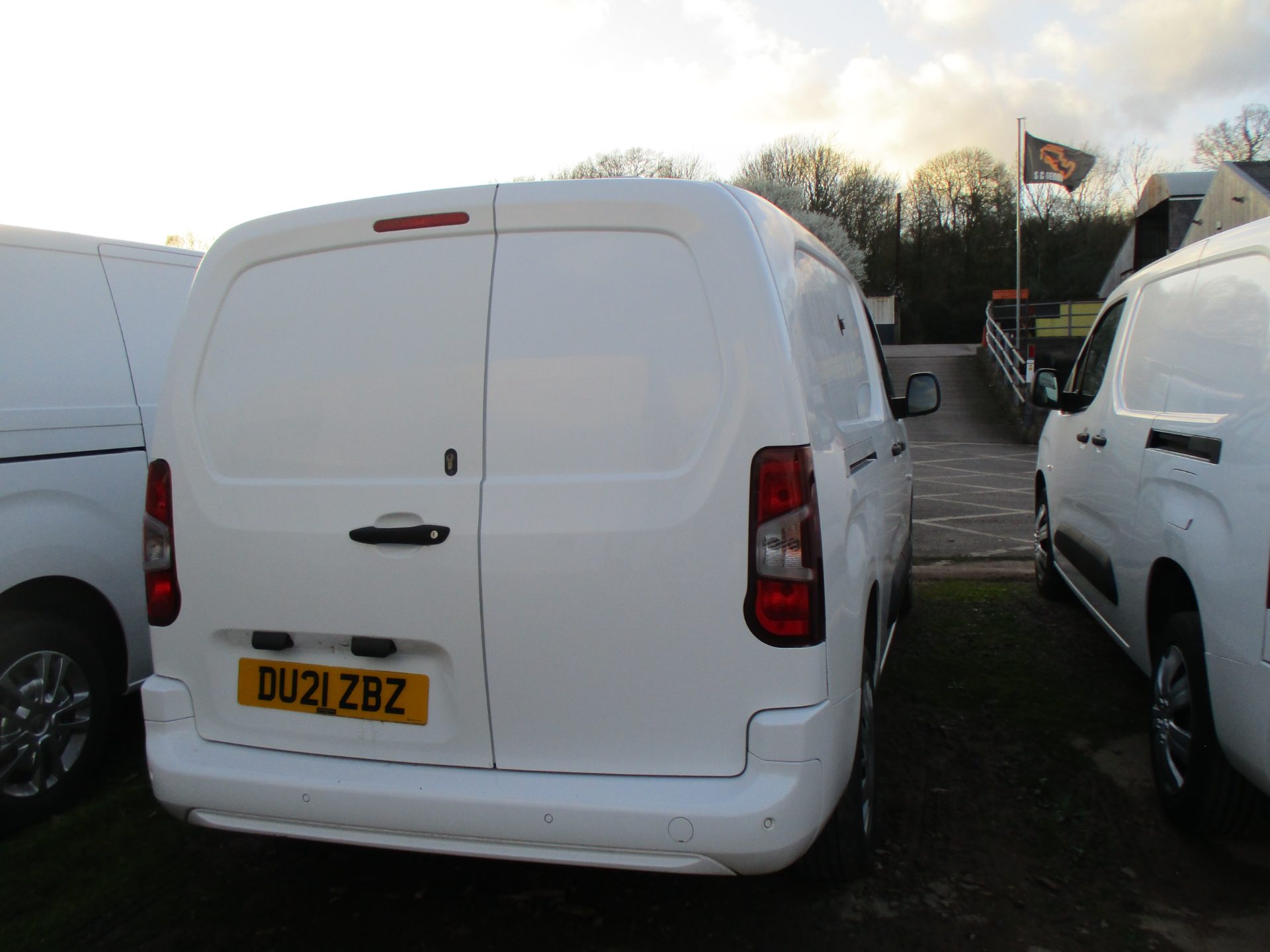 Vauxhall COMBO SPORTIVE L2 HI - Image 3