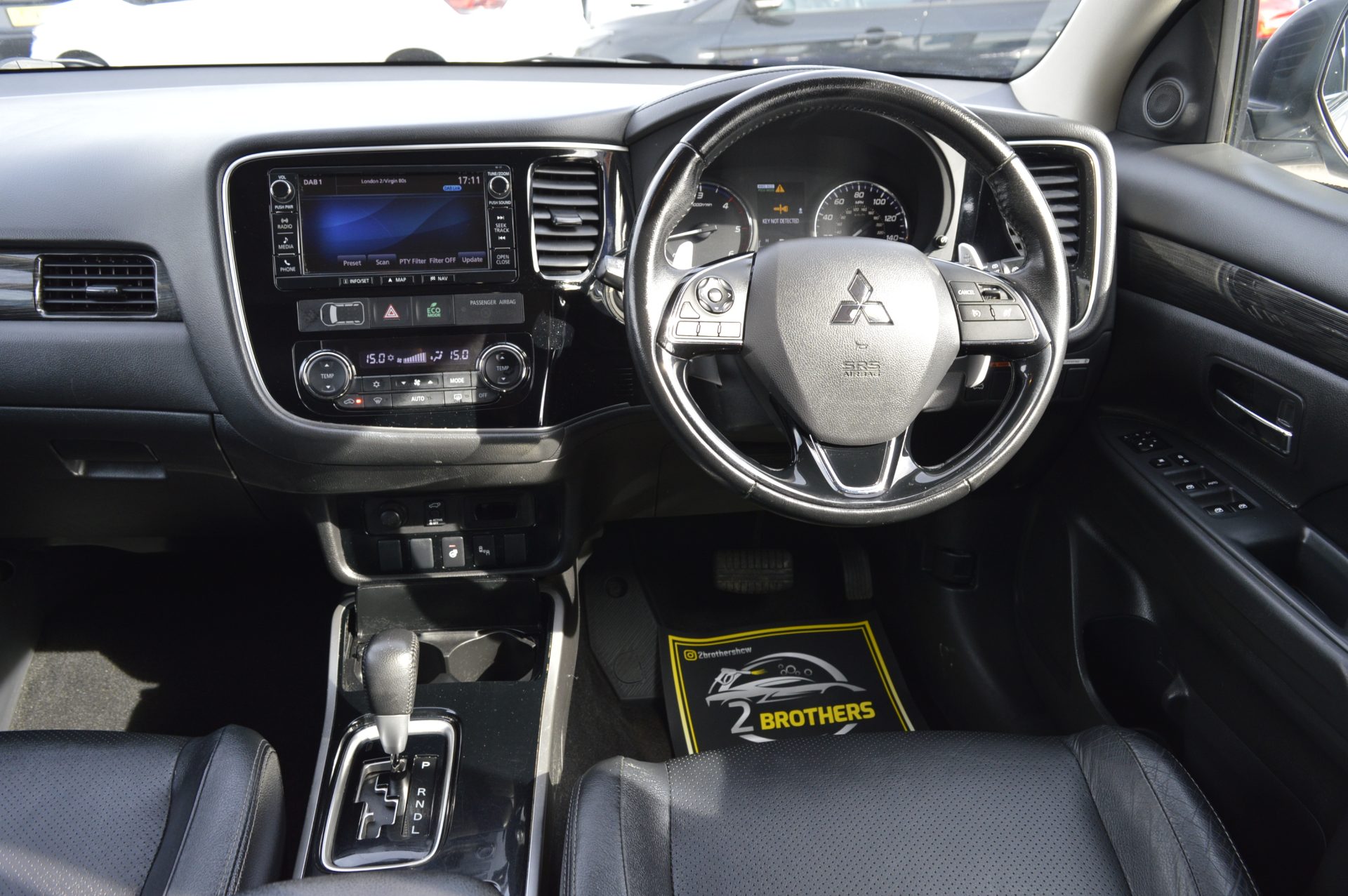 Mitsubishi OUTLANDER 4H - Image 15
