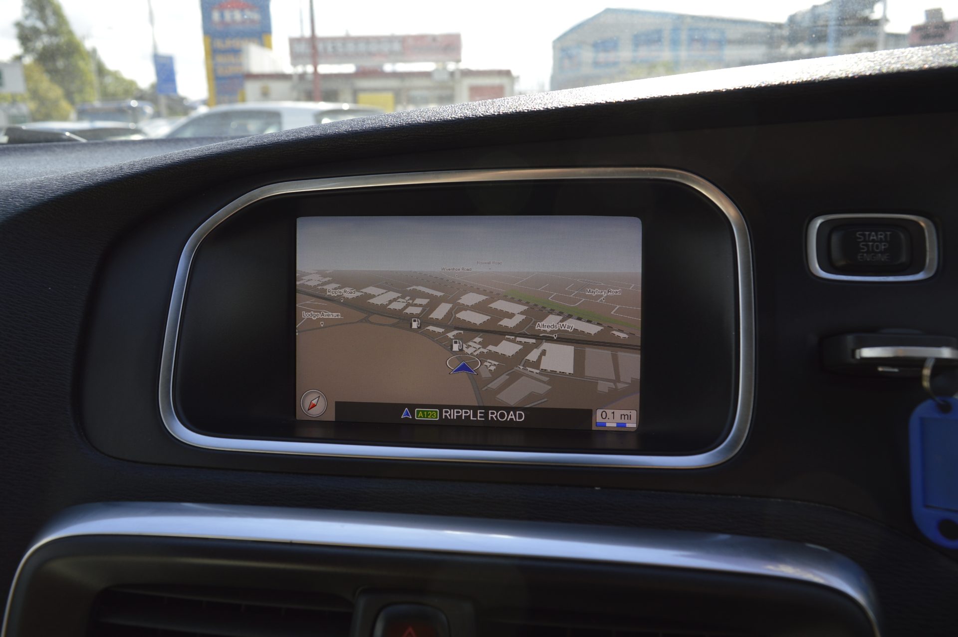 Volvo V40 CROSS COUNTRY - Image 17