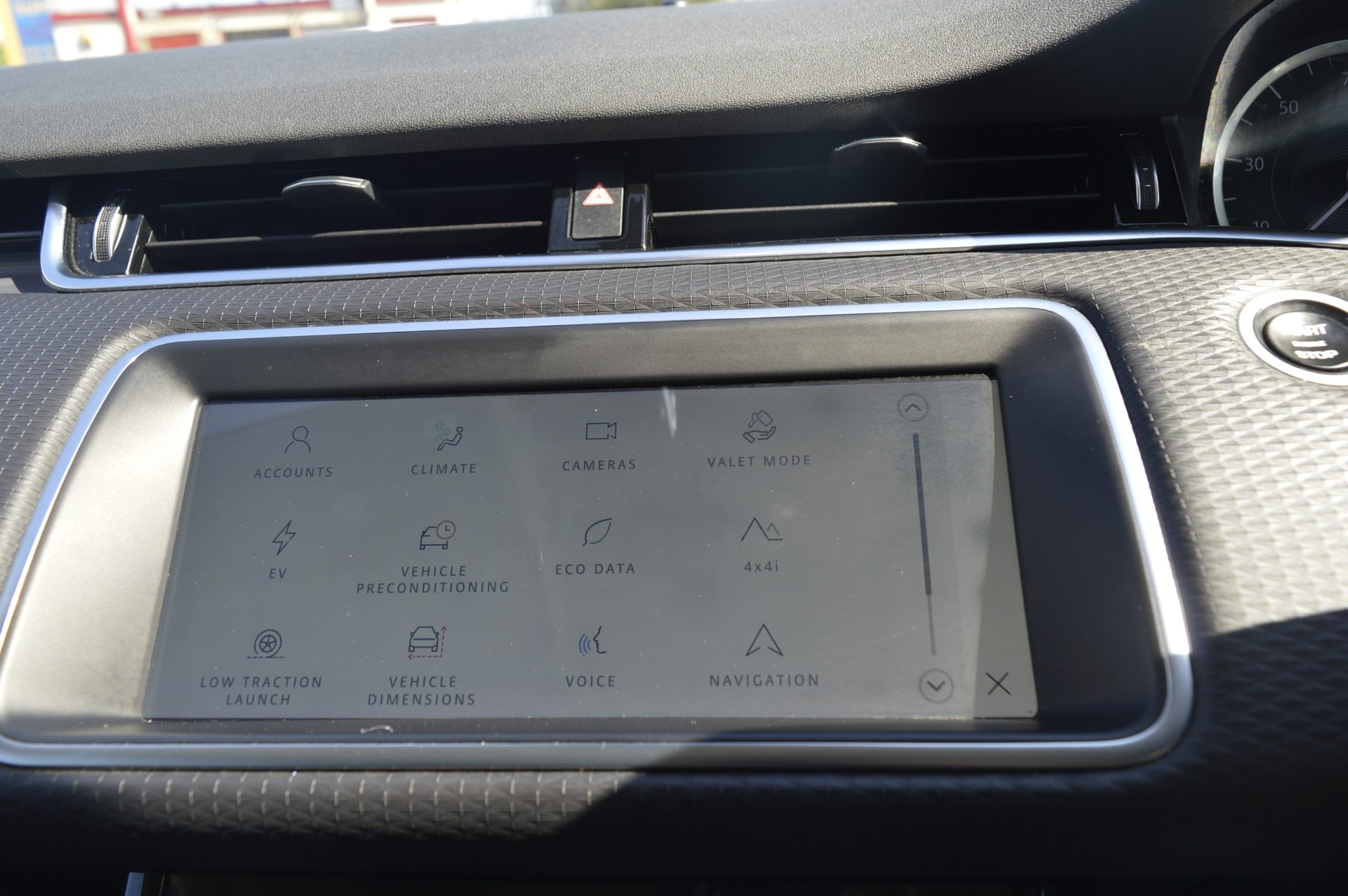 Land Rover RANGEROVER EVOQUE PHEV - Image 19