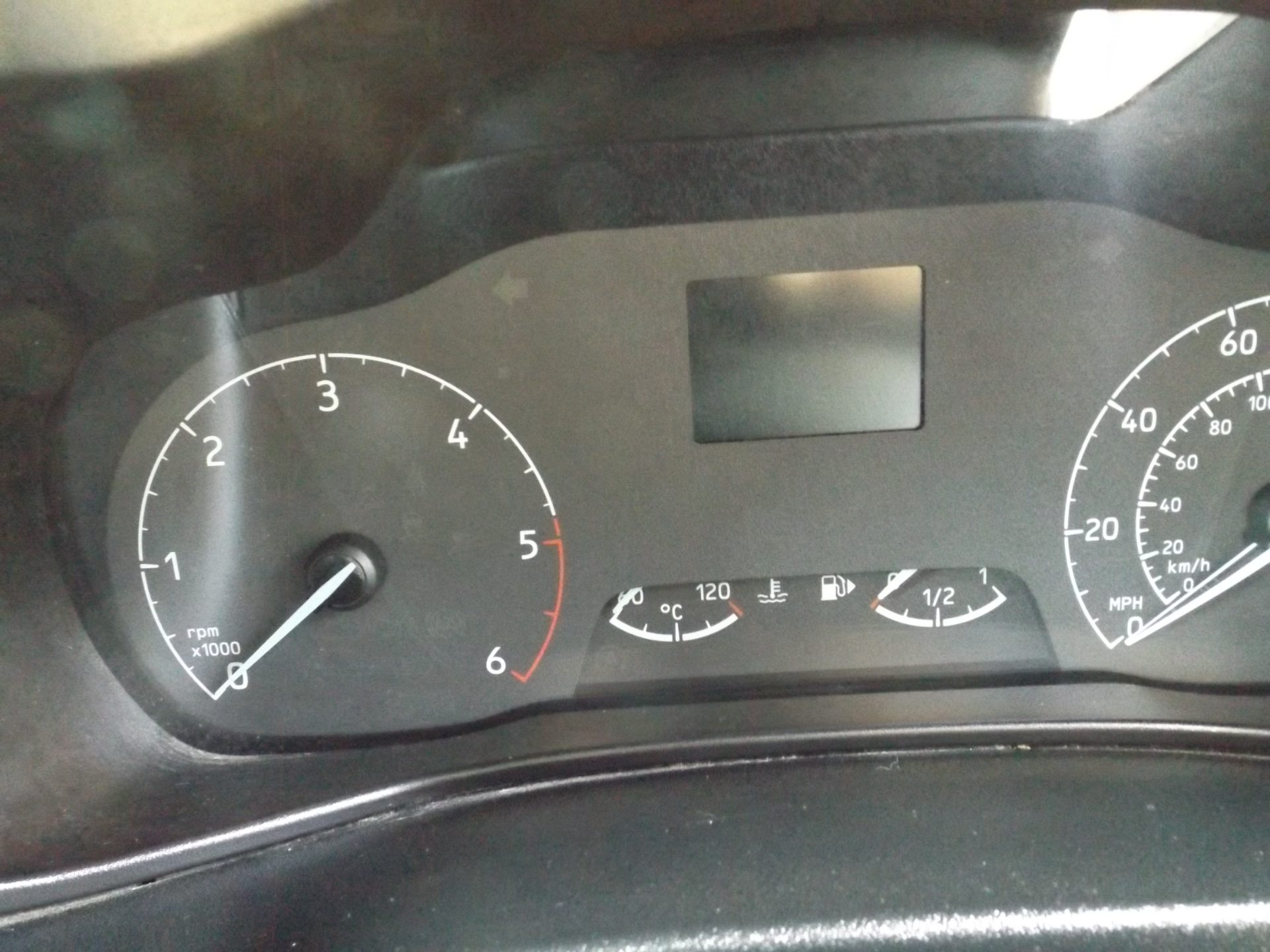 Ford TRANSIT CONNECT 1.5 200 EcoBlue Leader - Image 17