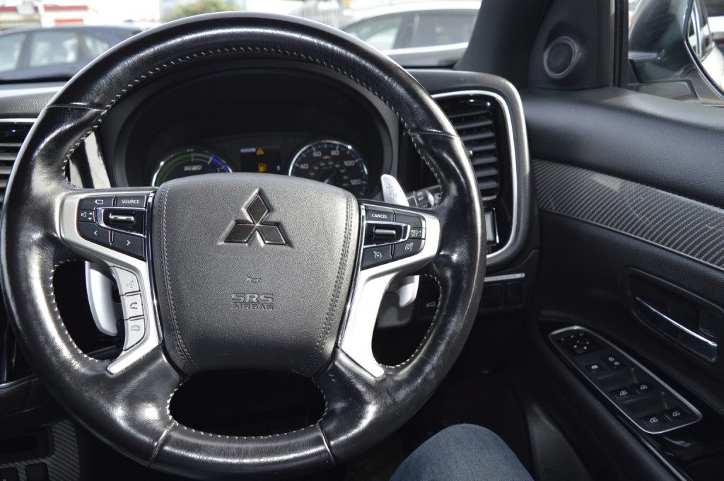 Mitsubishi Outlander - Image 18