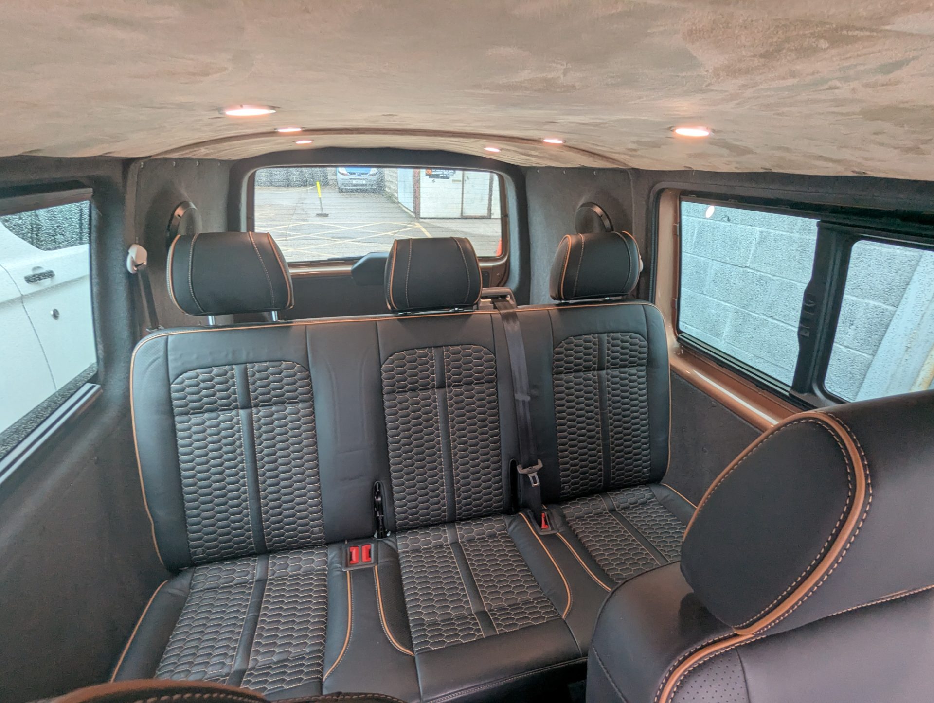 Volkswagen T6.1 FACTORY 150 KOMBI VAN - Image 3