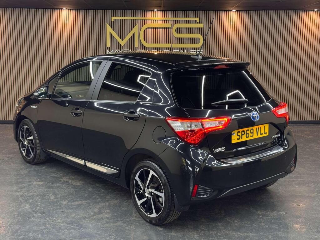 Toyota Yaris - Image 5