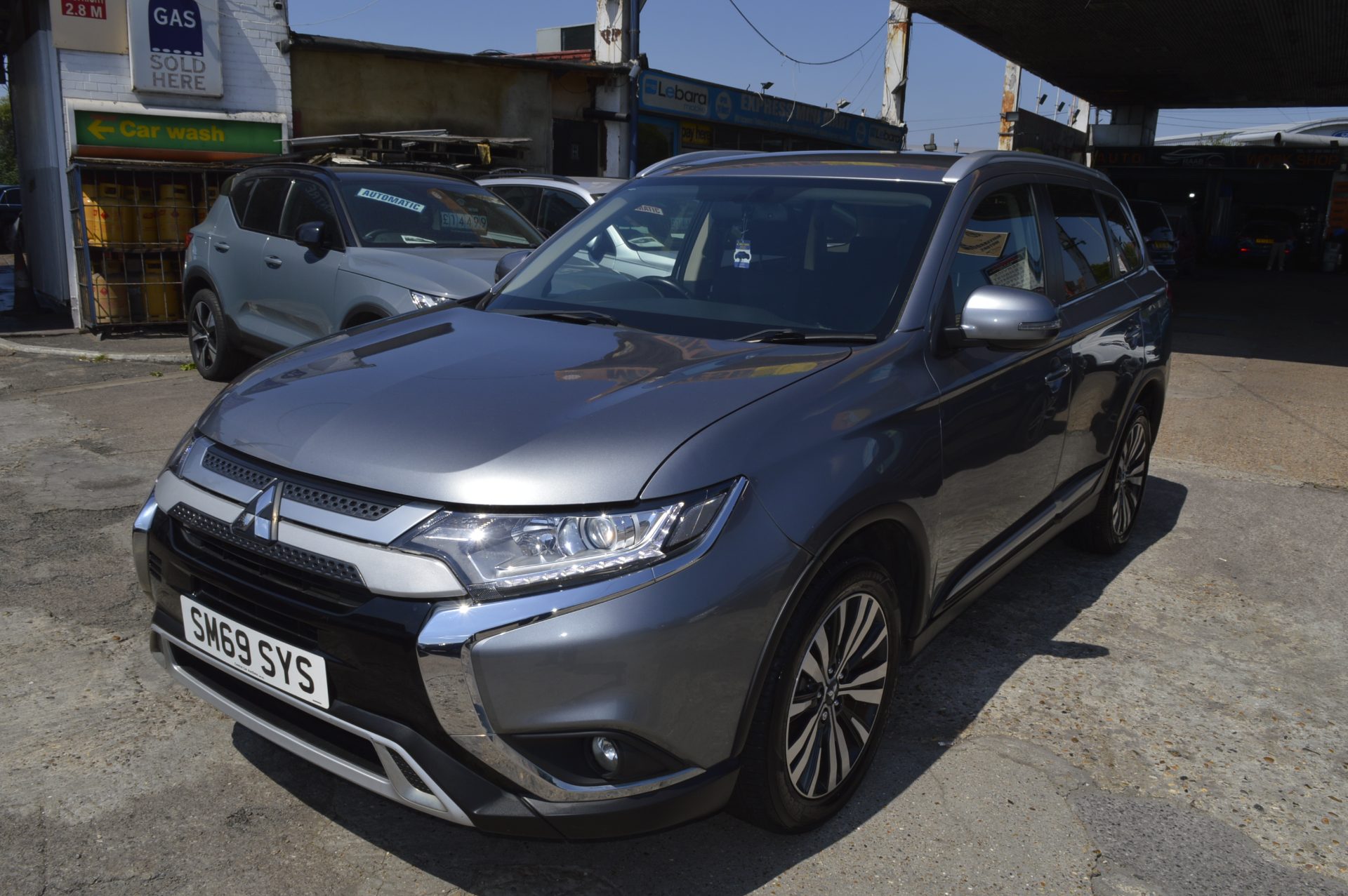Mitsubishi OUTLANDER - Image 3