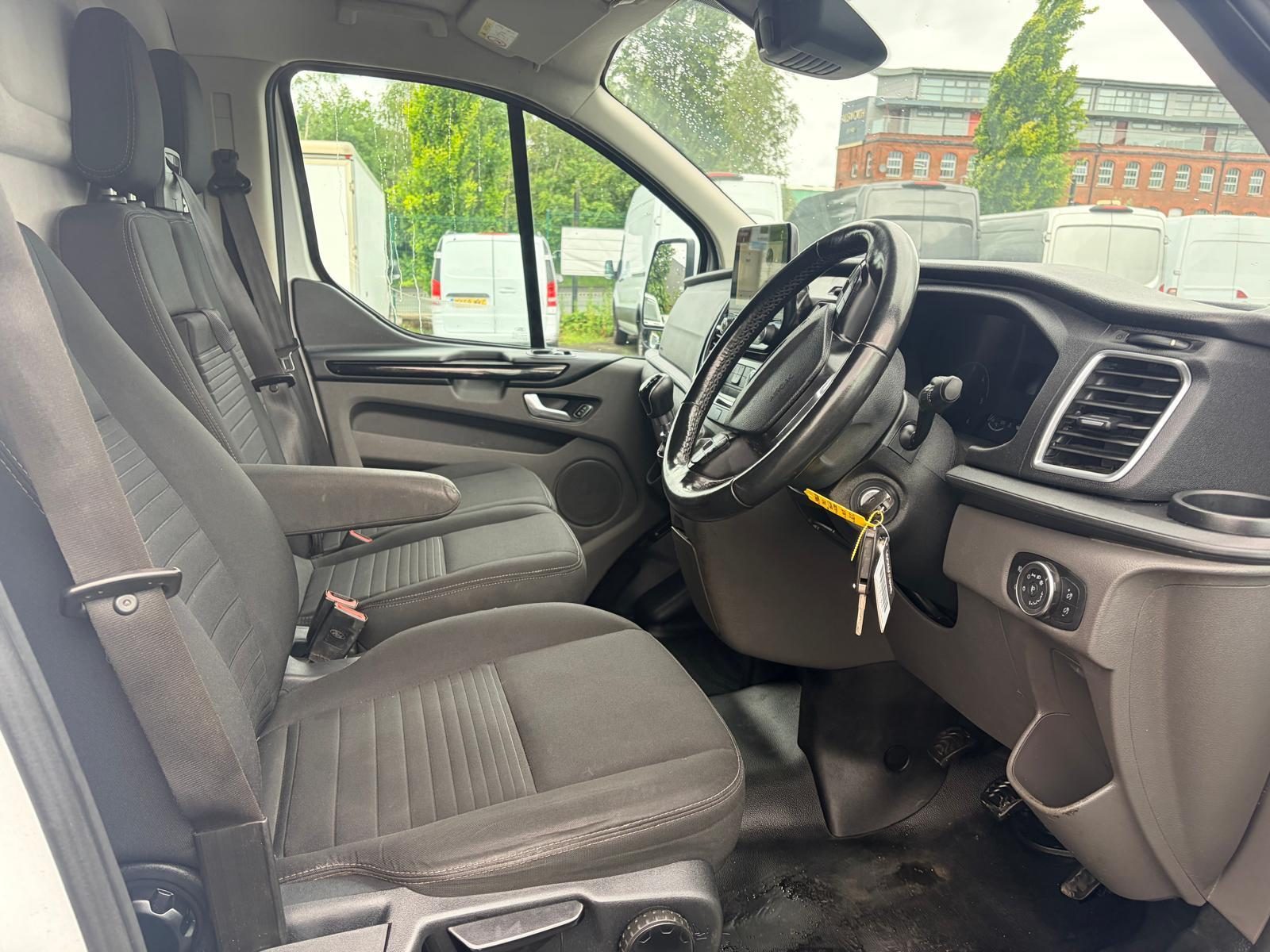 Ford Transit Custom 2.0 300 - Image 10