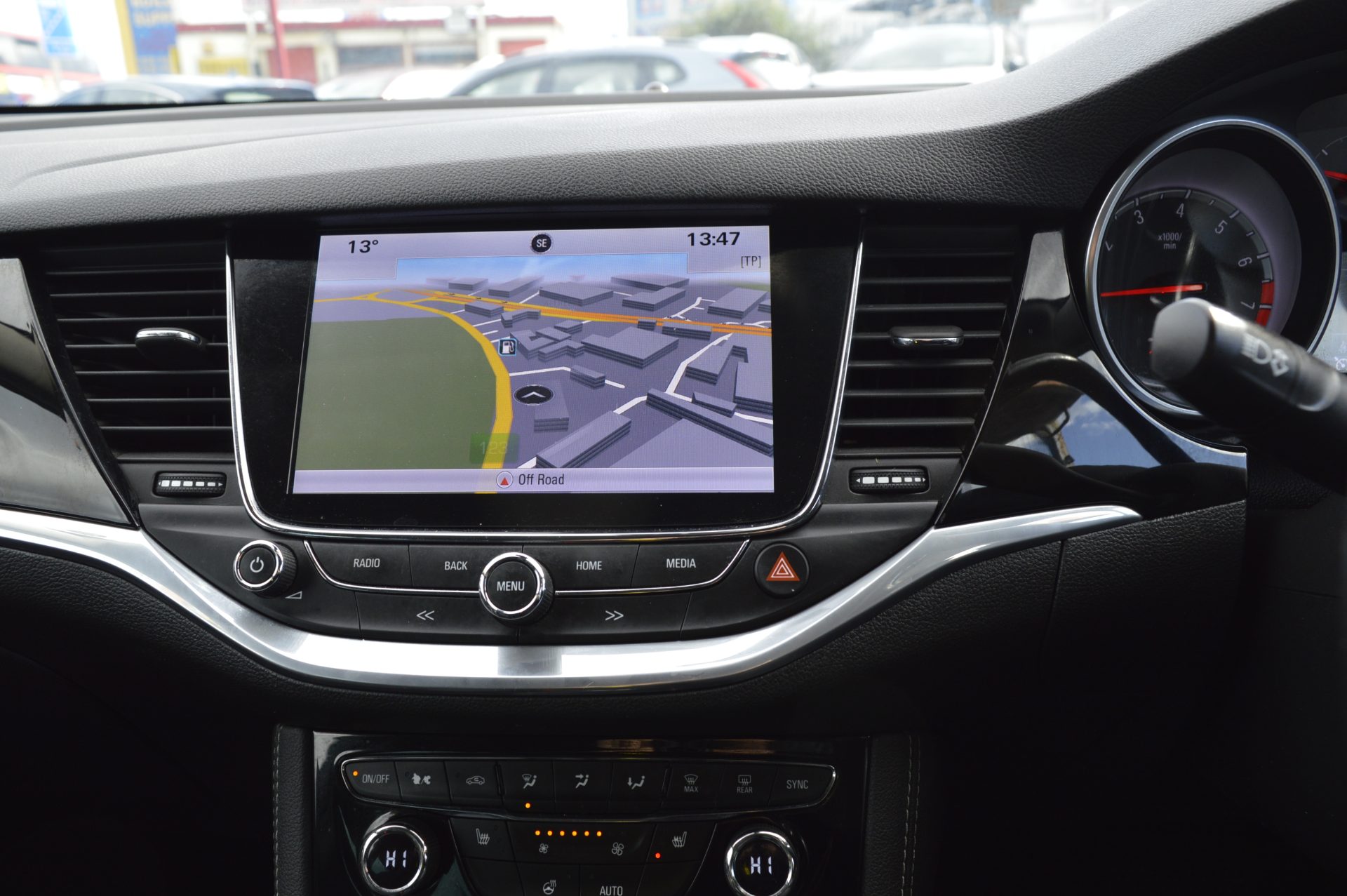 Vauxhall ASTRA ELITE AUTO - Image 17