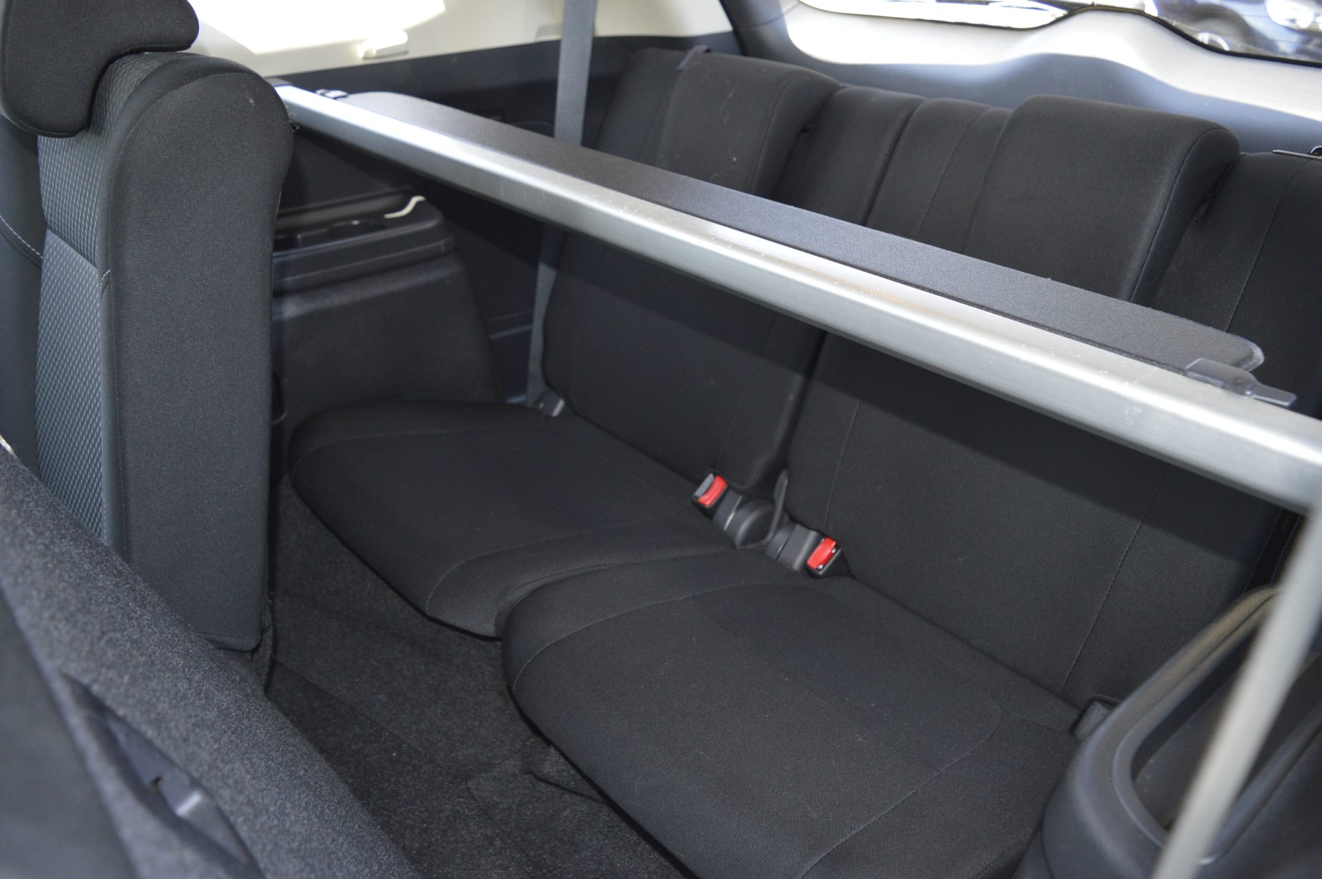 Mitsubishi OUTLANDER - Image 10