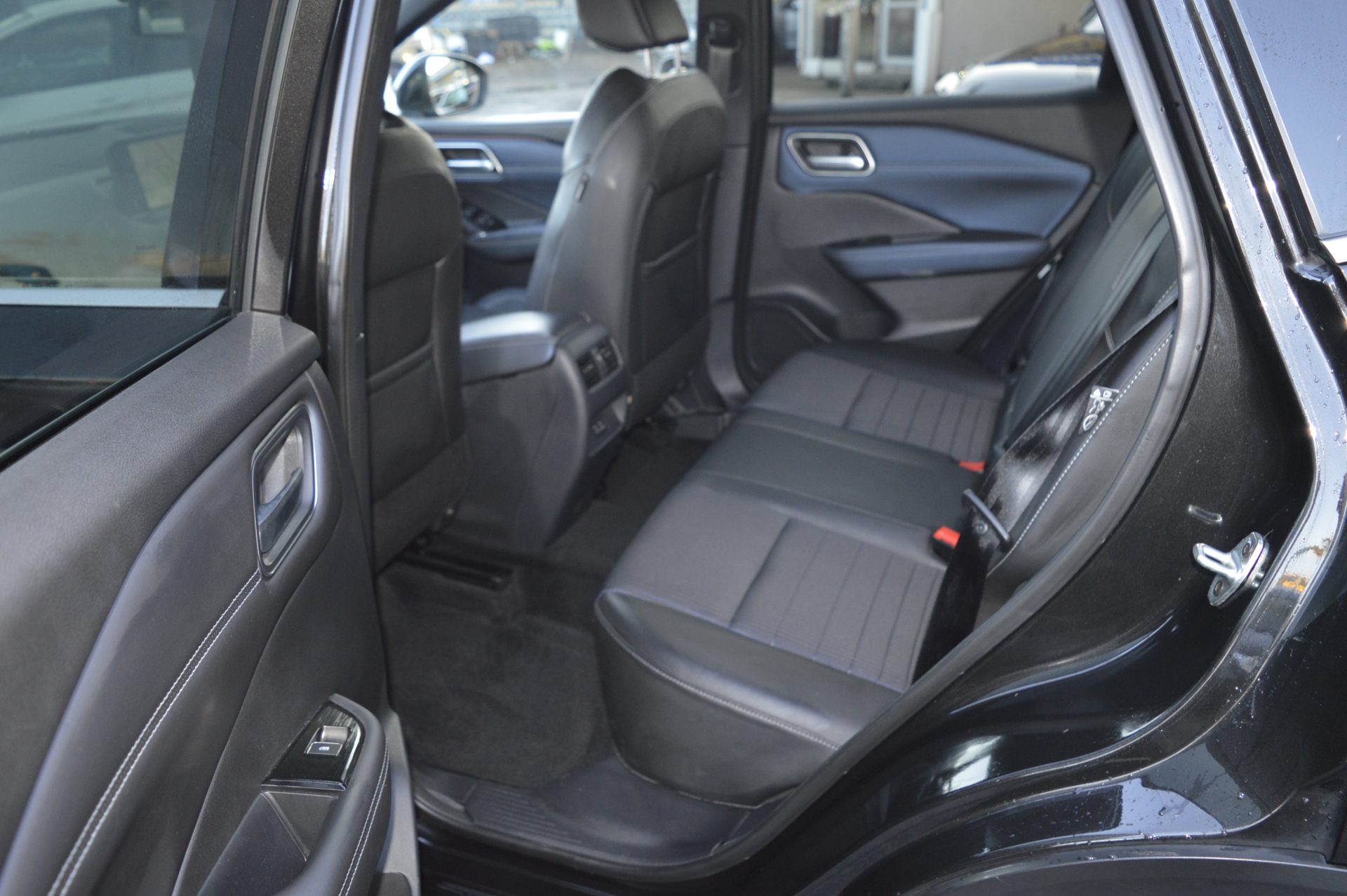 Nissan Qashqai - Image 11