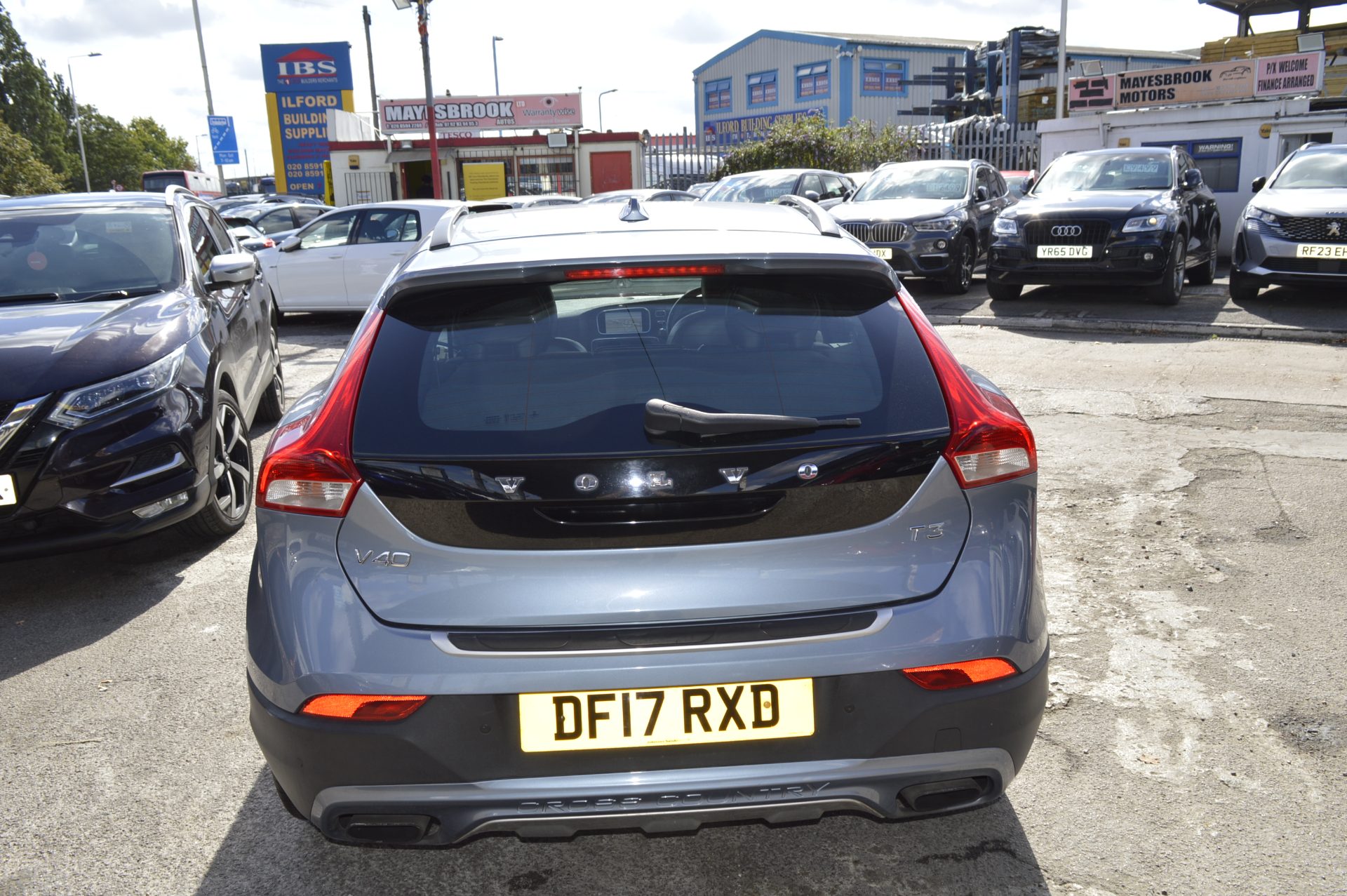 Volvo V40 CROSS COUNTRY - Image 8