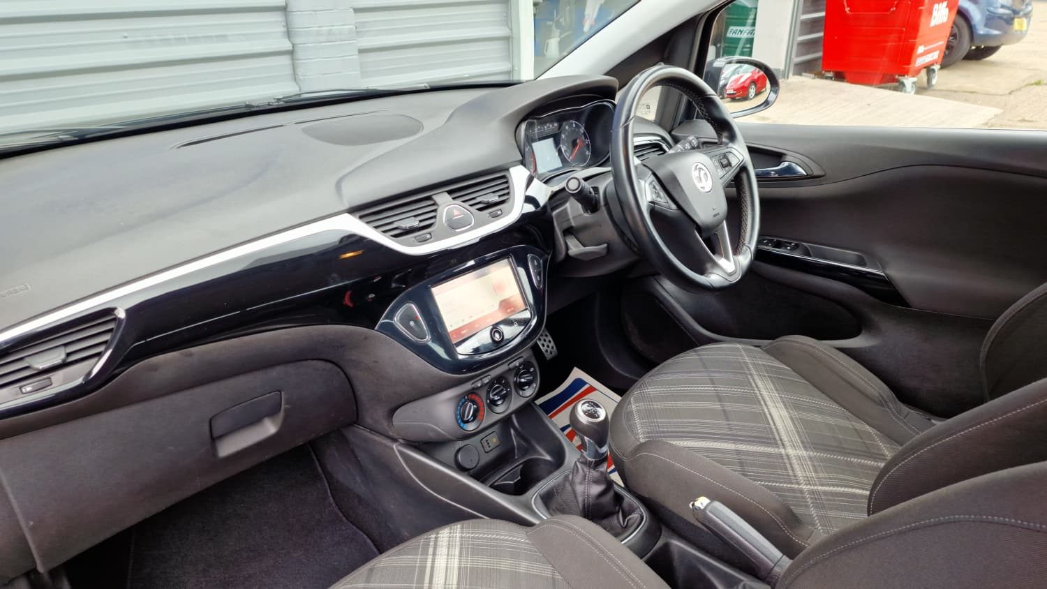 Vauxhall Corsa Limited Edition - Image 11