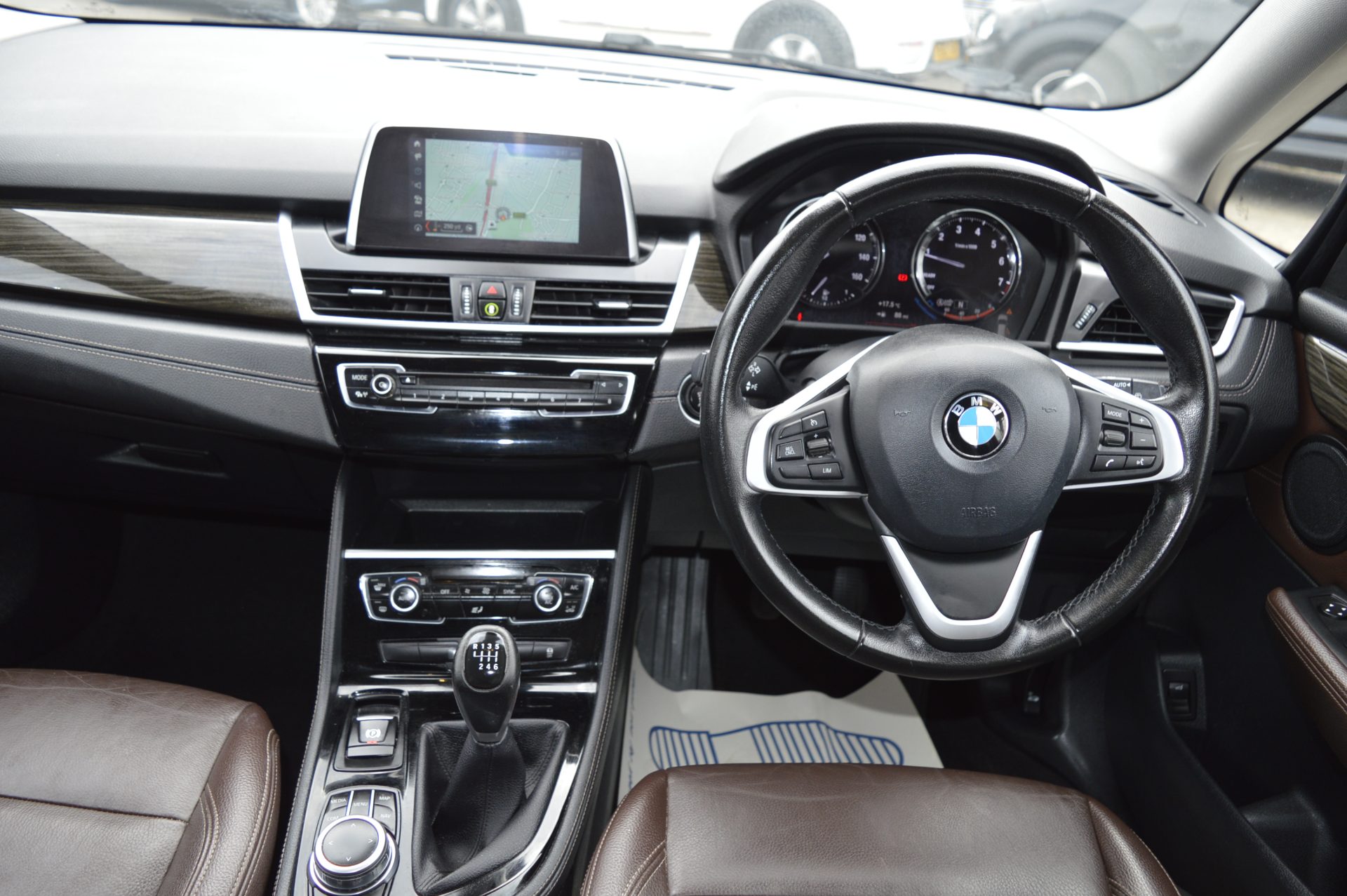 Bmw 218i 7 seats petrol - Image 15