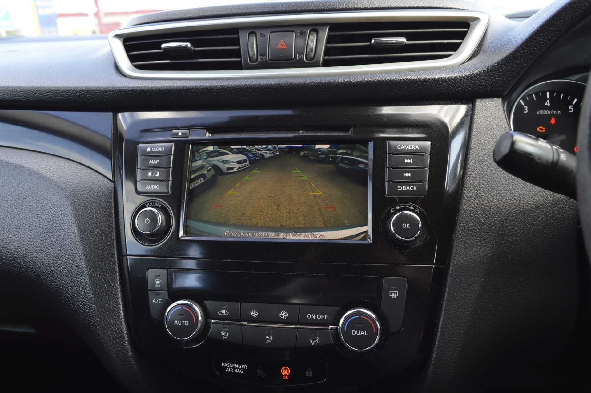 Nissan QASHQAI - Image 18
