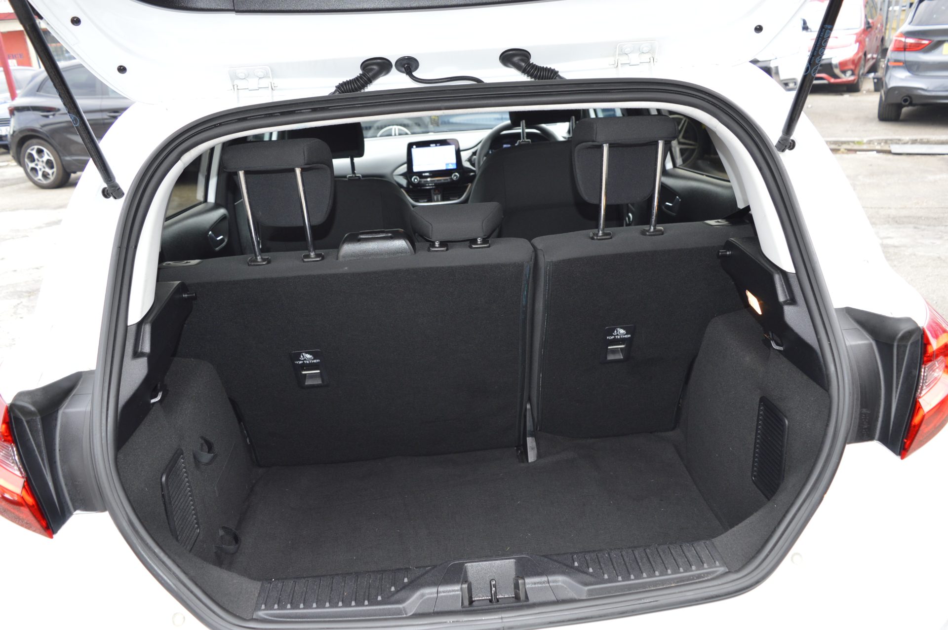 Ford Fiesta - Image 9