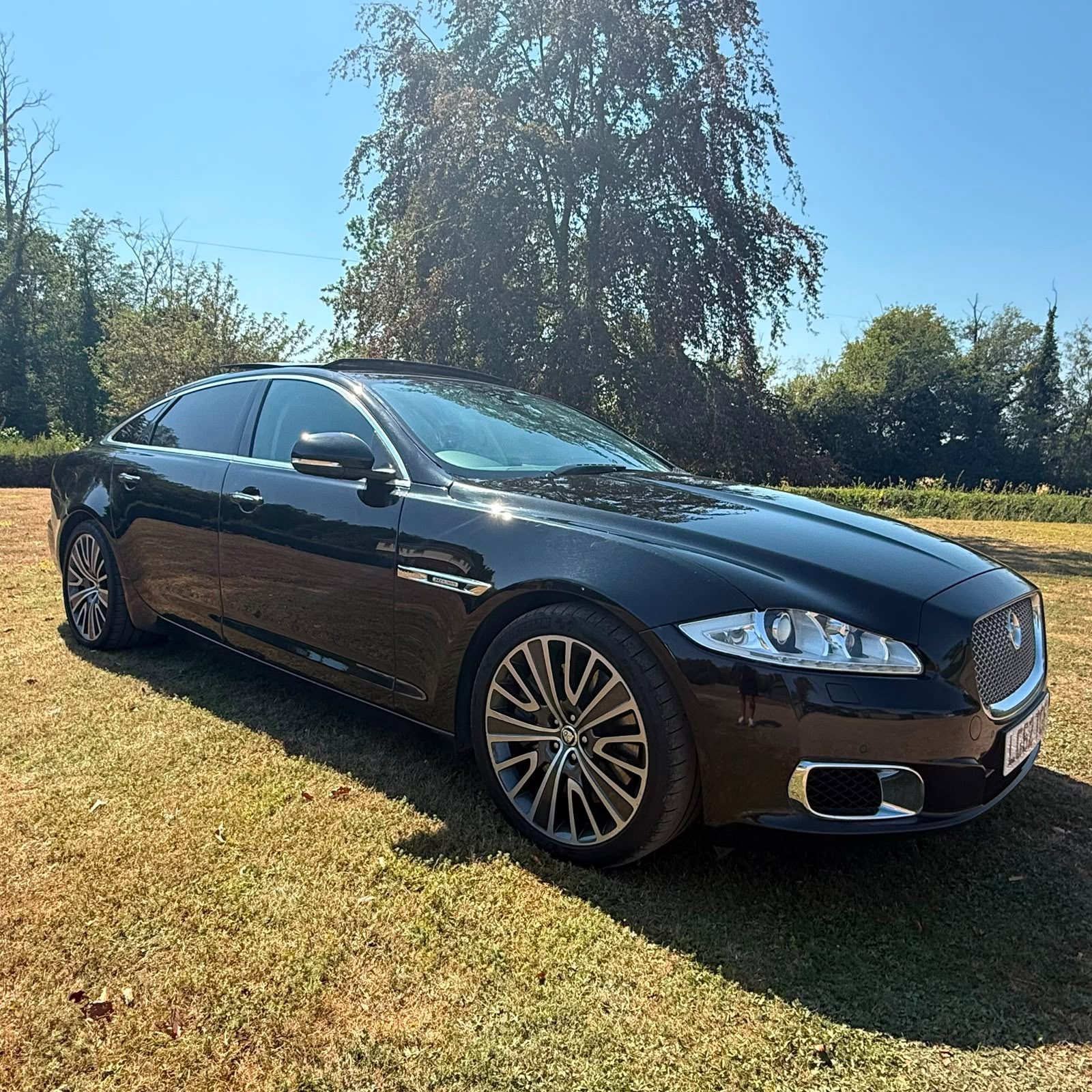 Jaguar Jaguar XJ 5.0 V8 Ultimate Saloon 4dr Petrol Auto Euro 5 (s/s) (LWB) (510 ps) - Image 5