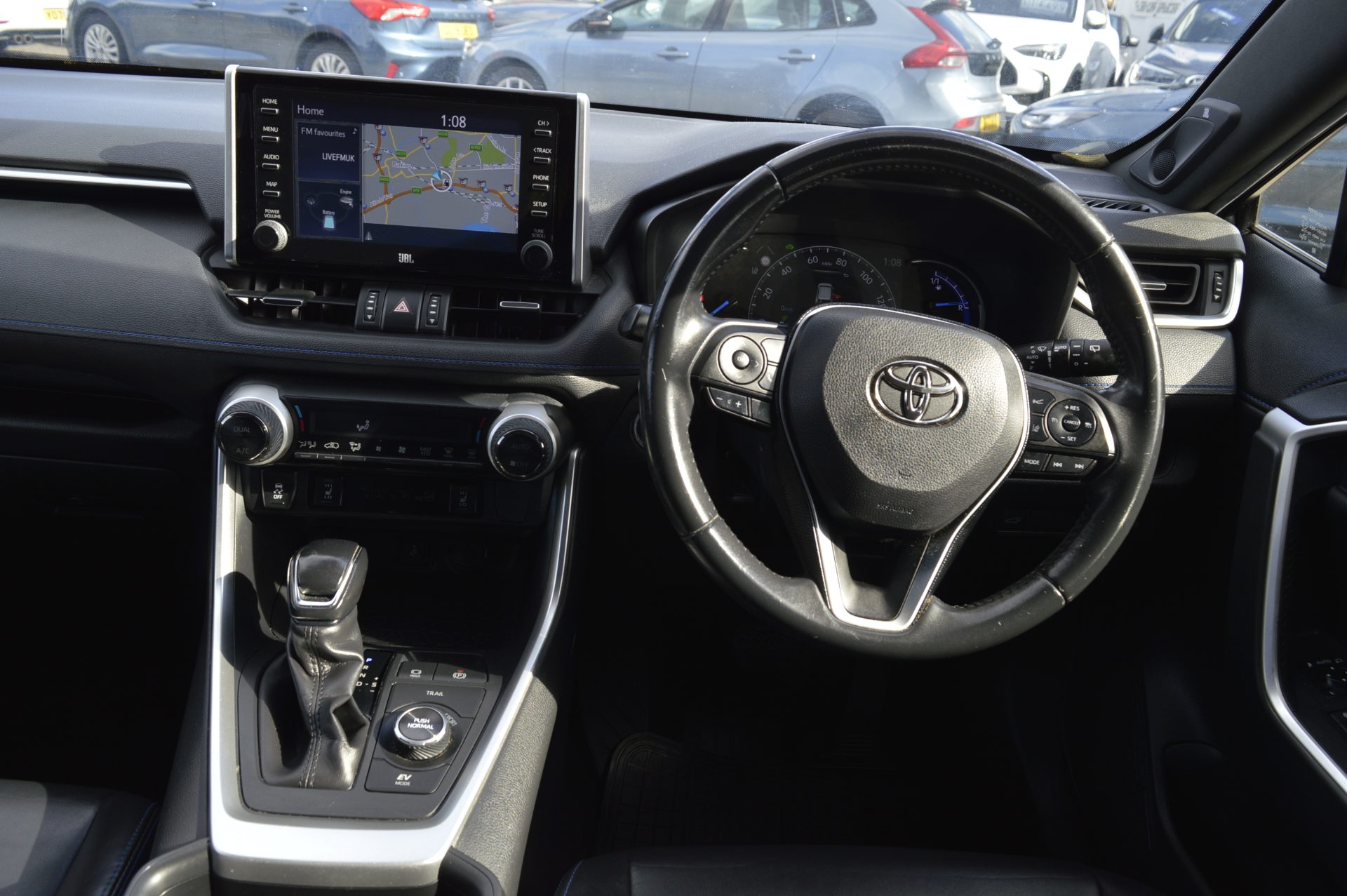 TOYOTA RAV-4 HYBRID - Image 14