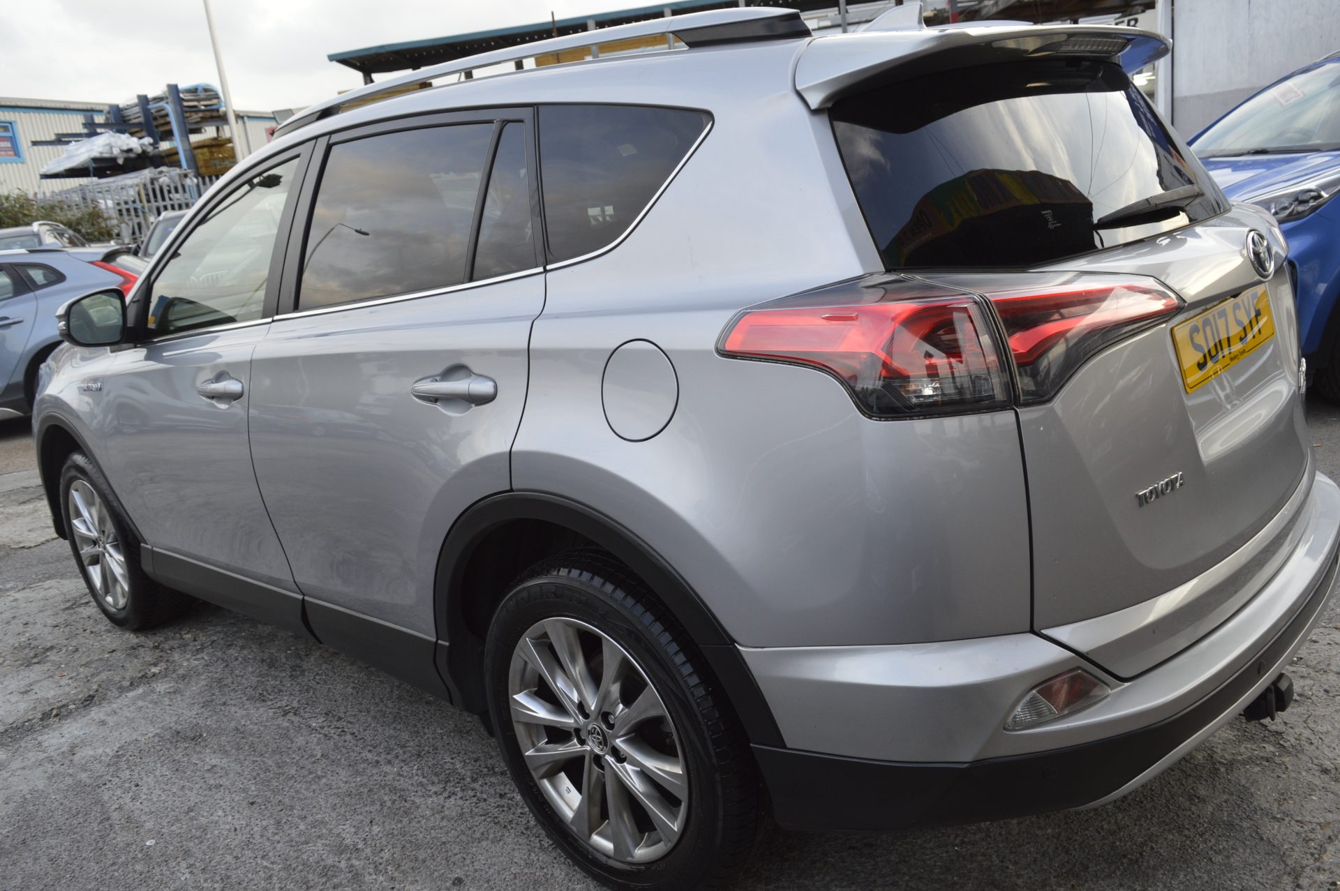 Toyota RAV 4 HYBRID AUTO - Image 4