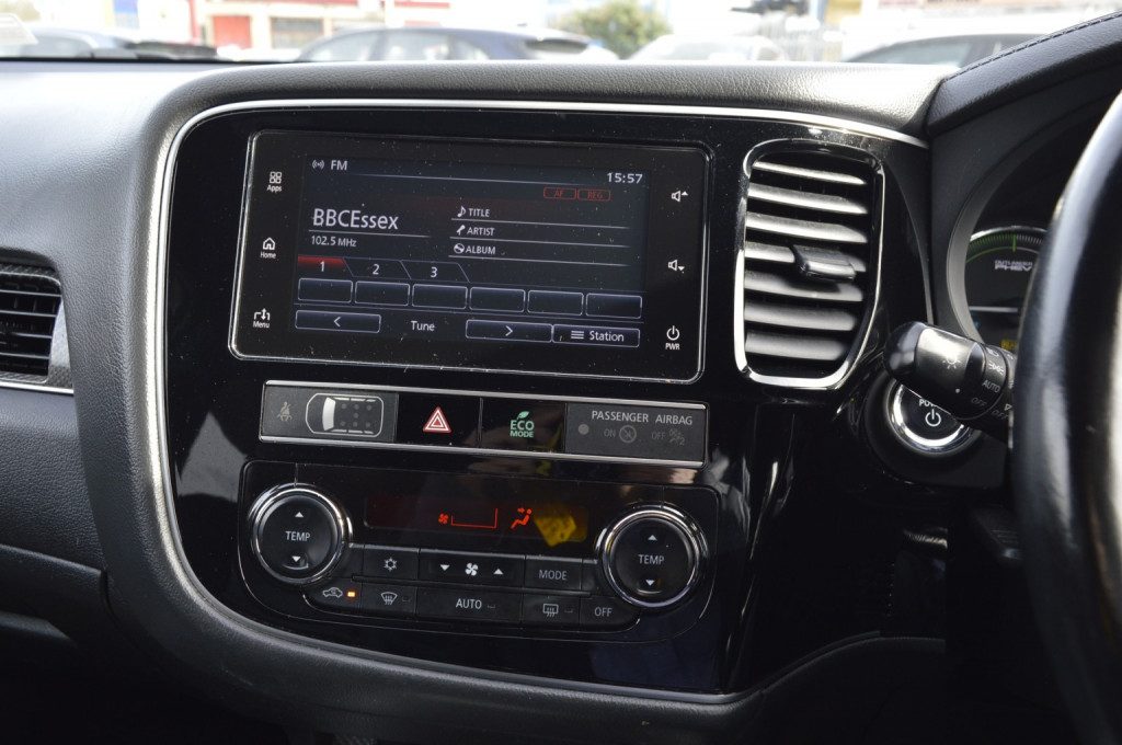 Mitsubishi Outlander - Image 19