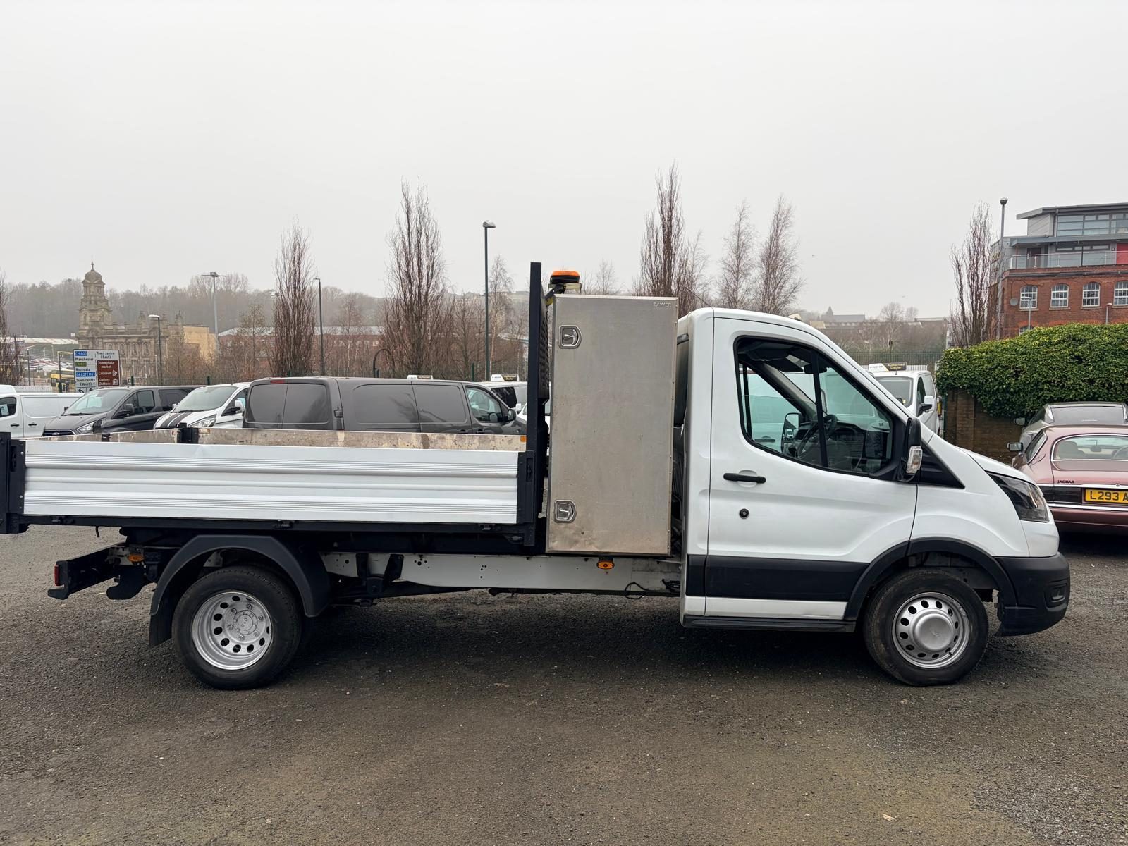 Ford Transit 2.0 350 Ecoblue - Image 4