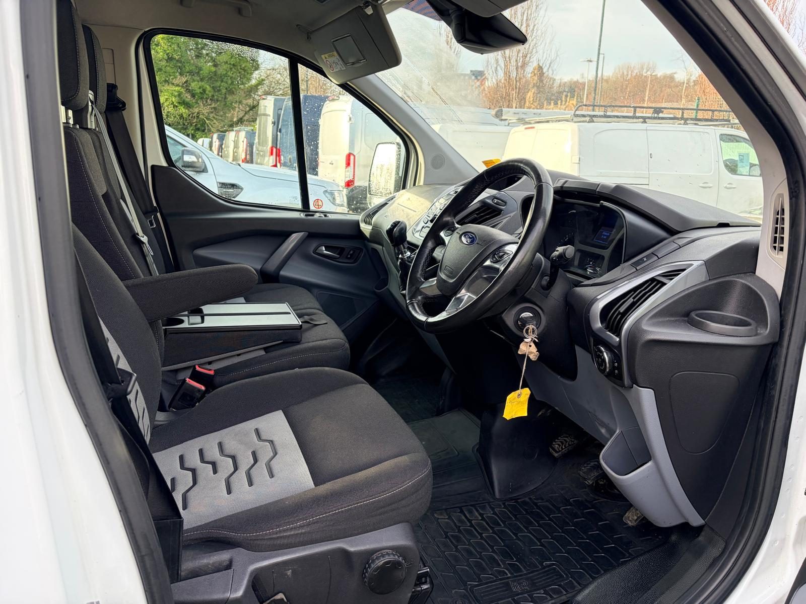 Ford Transit Custom 2.0 Tdci - Image 4