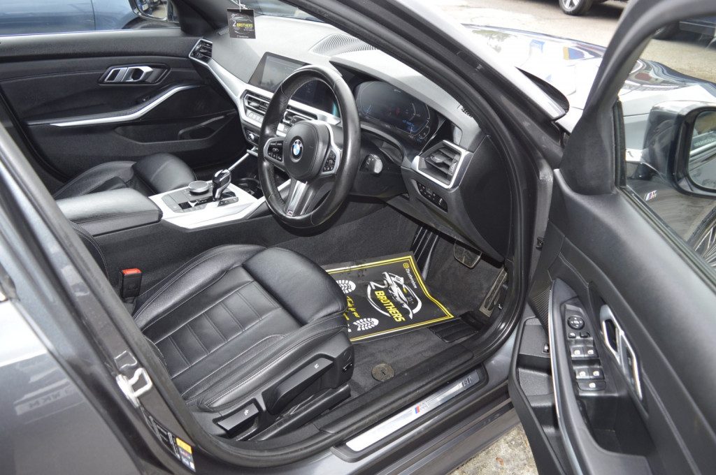 Bmw 3 Series - Image 15