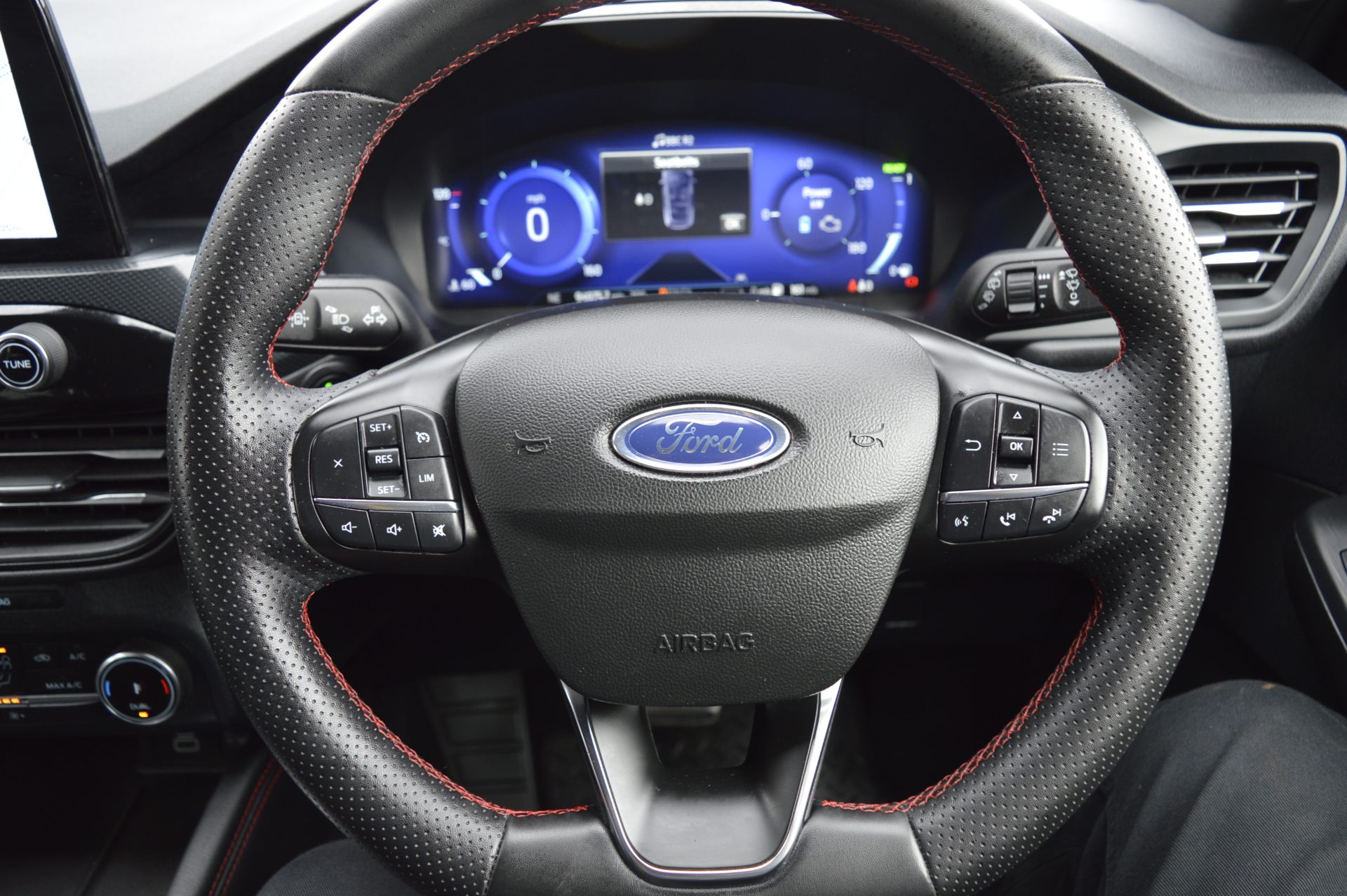 Ford KUGA STLINE PLUG IN HYBRID - Image 17