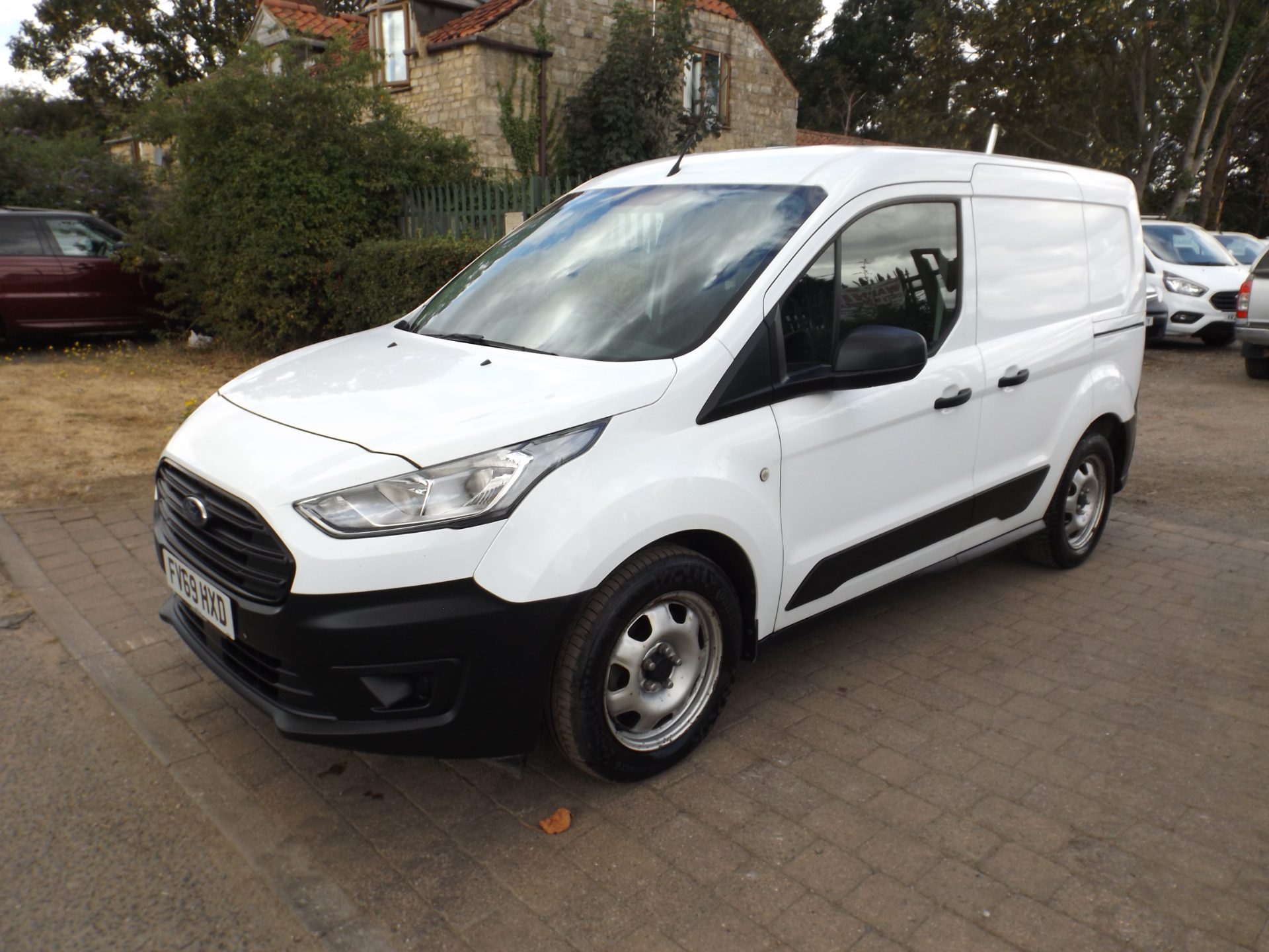 Ford TRANSIT CONNECT 1.5 200 EcoBlue Leader - Image 8