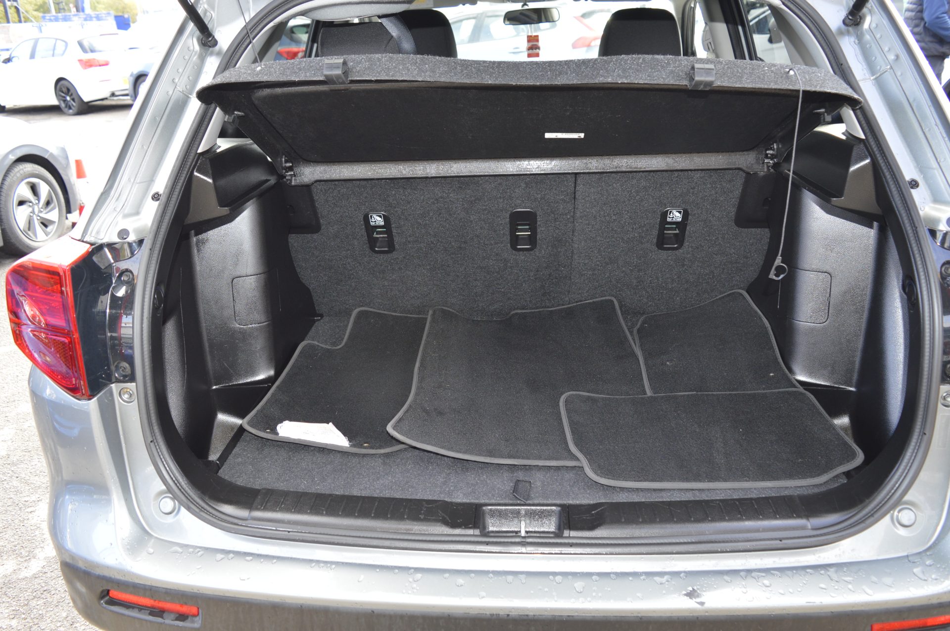 Suzuki VITARA AUTO PETROL - Image 10