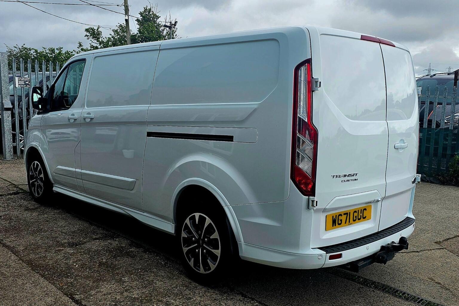 Ford Transit Custom - Image 2