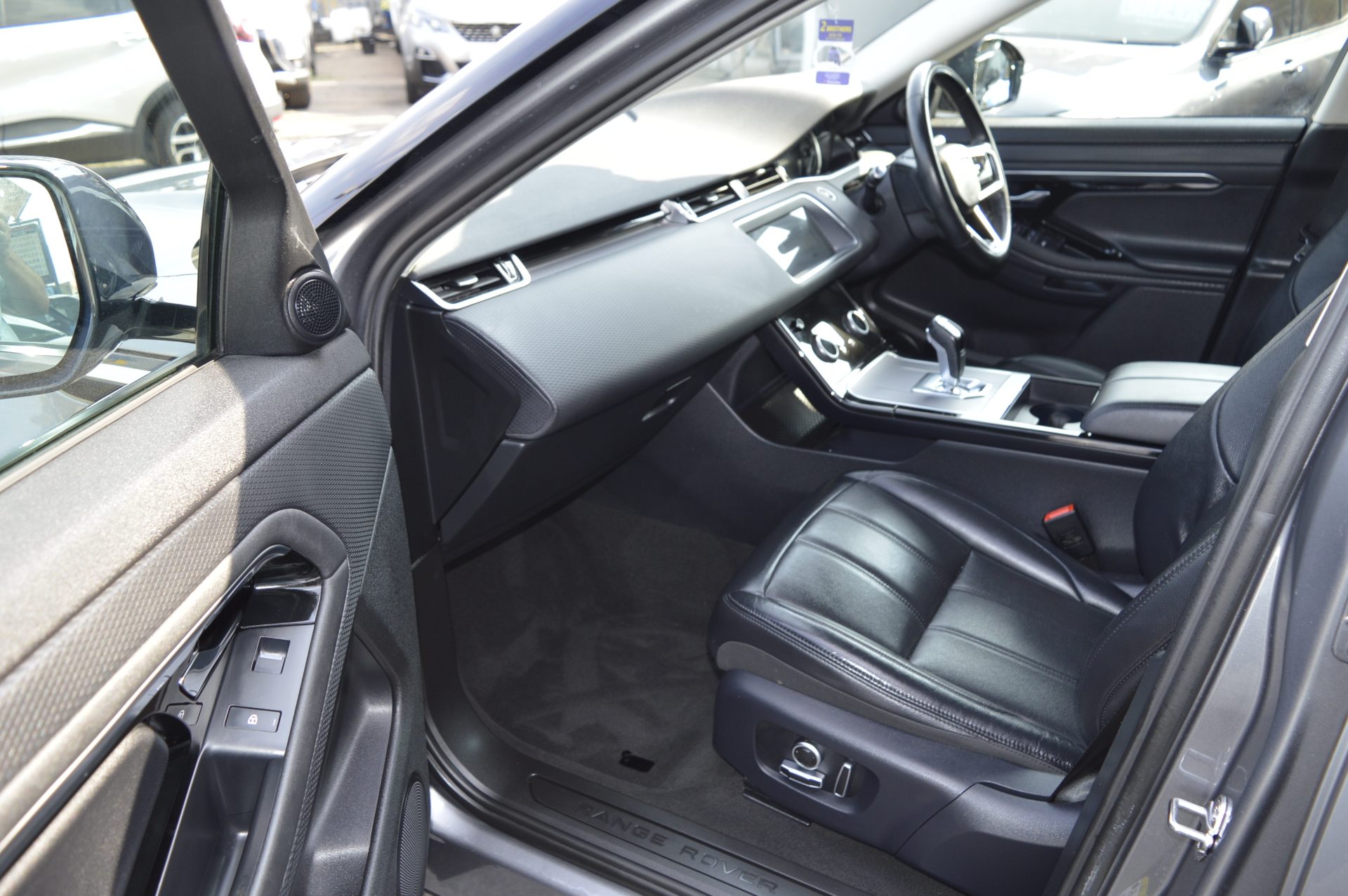 Land Rover RANGEROVER EVOQUE - Image 11