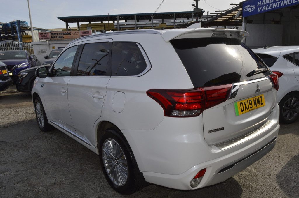 Mitsubishi Outlander - Image 5