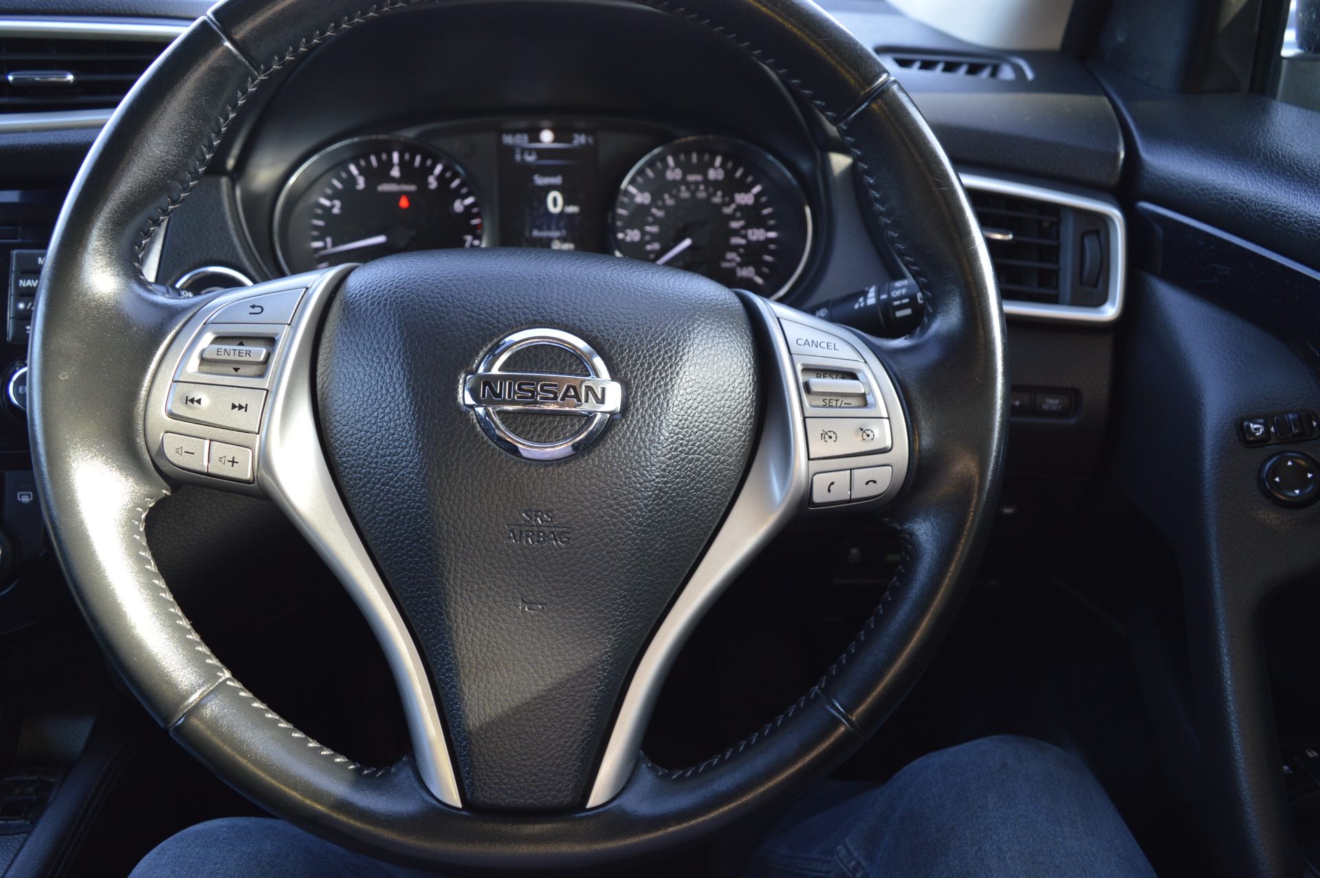 Nissan QASHQAI - Image 17