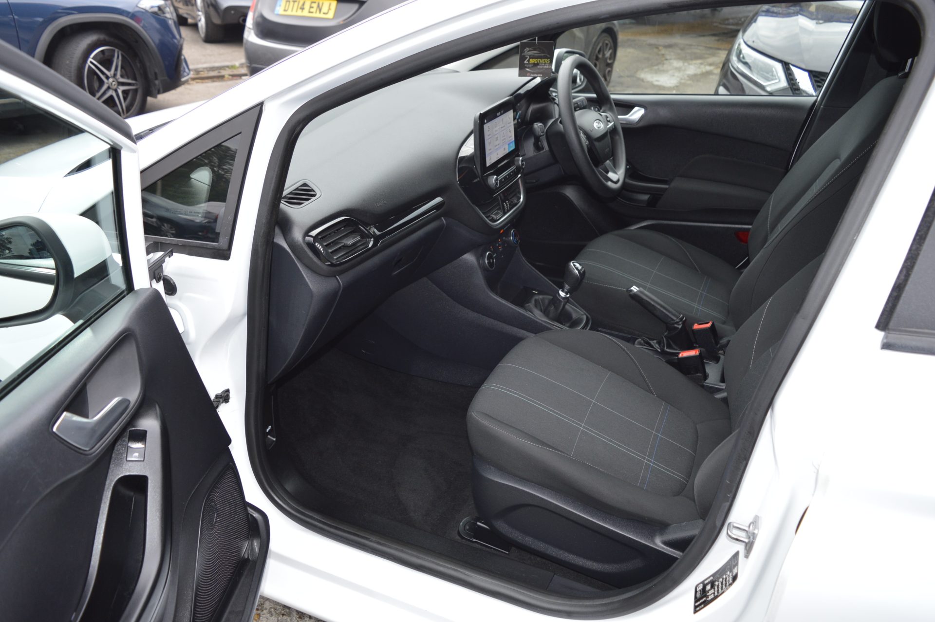 Ford Fiesta - Image 11